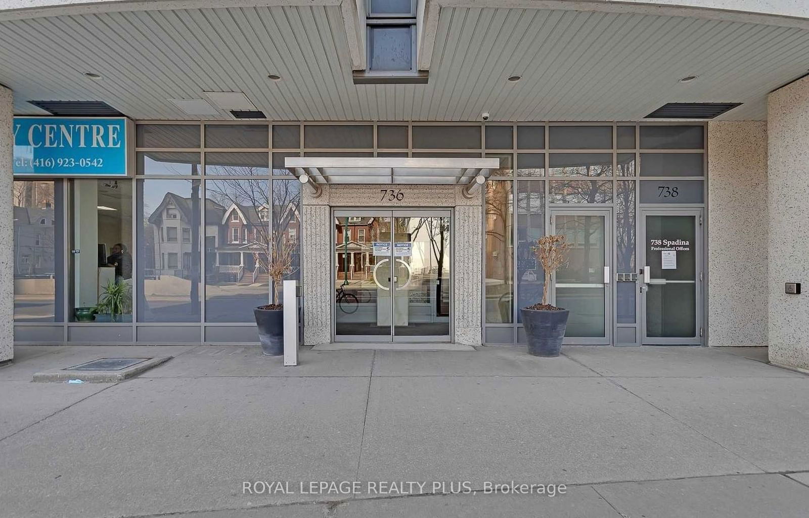 736 Spadina Ave, unit 1011 for rent