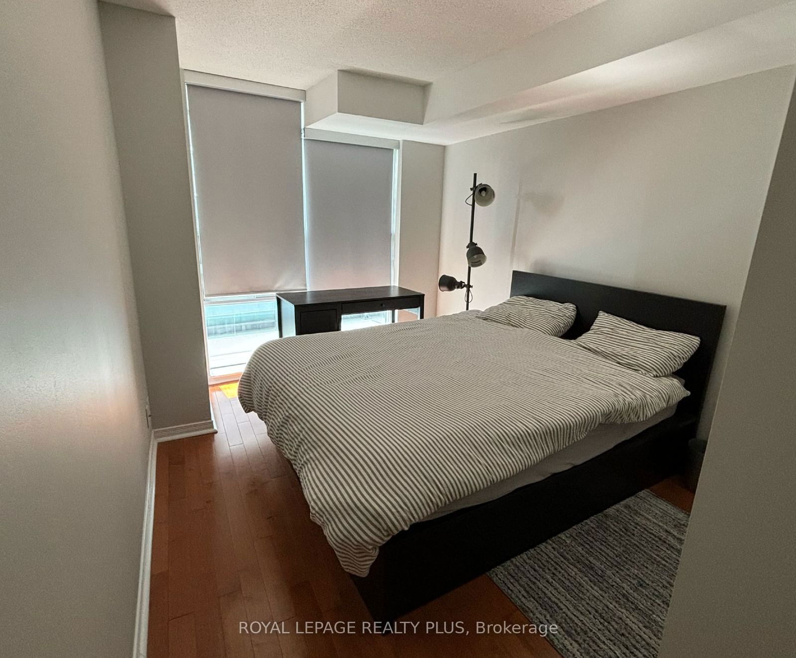 736 Spadina Ave, unit 1011 for rent