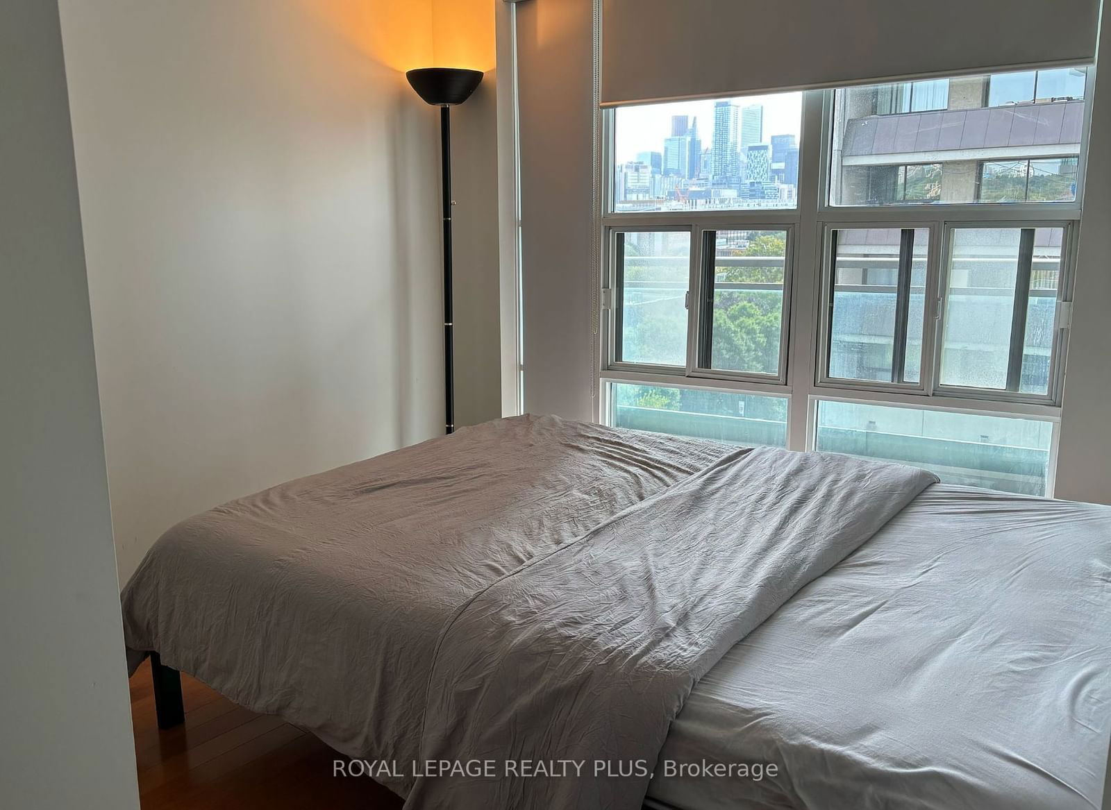 736 Spadina Ave, unit 1011 for rent