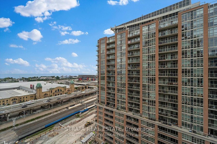 75 East Liberty St, unit 1710 for rent