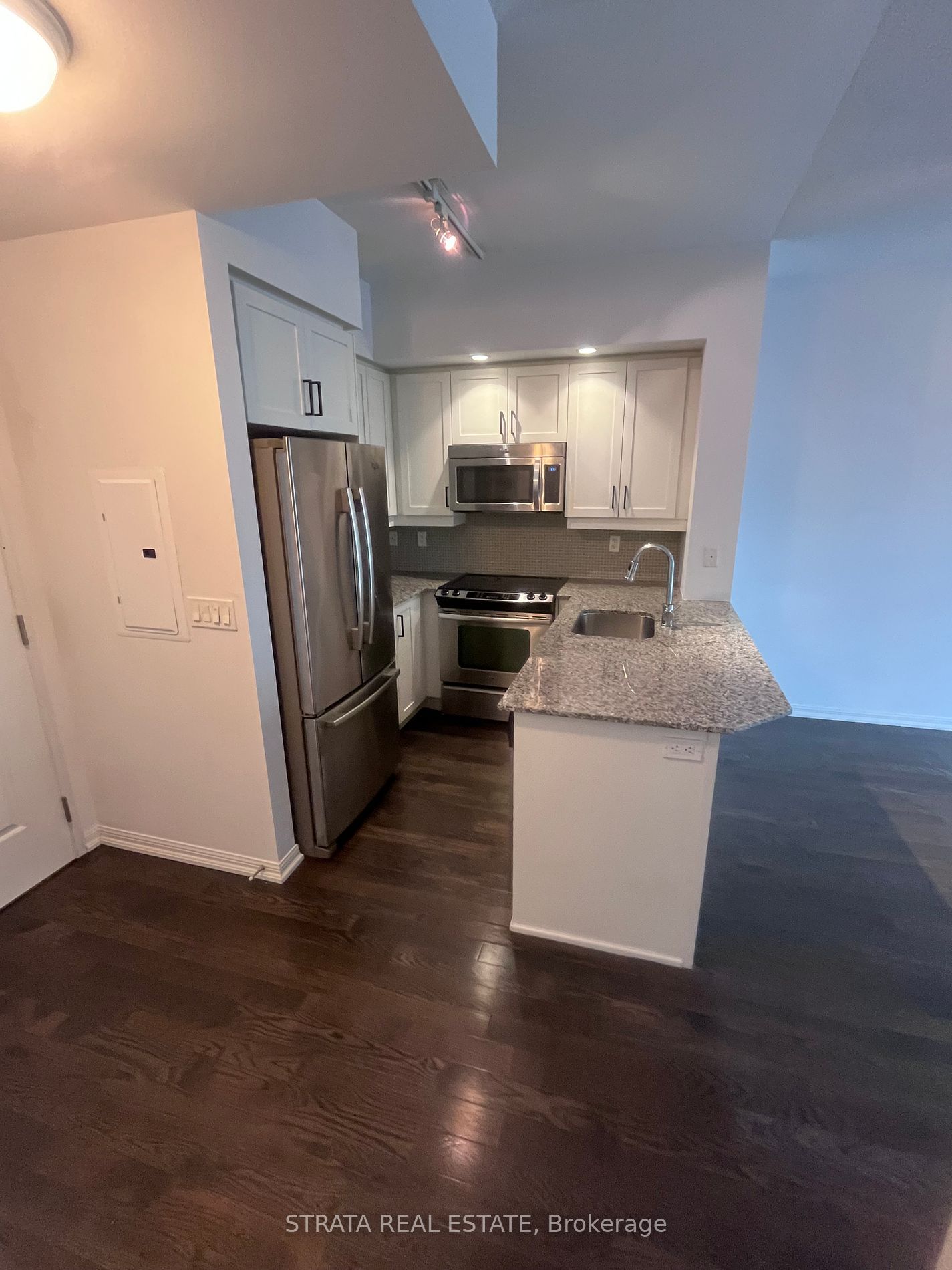 75 East Liberty St, unit 1710 for rent