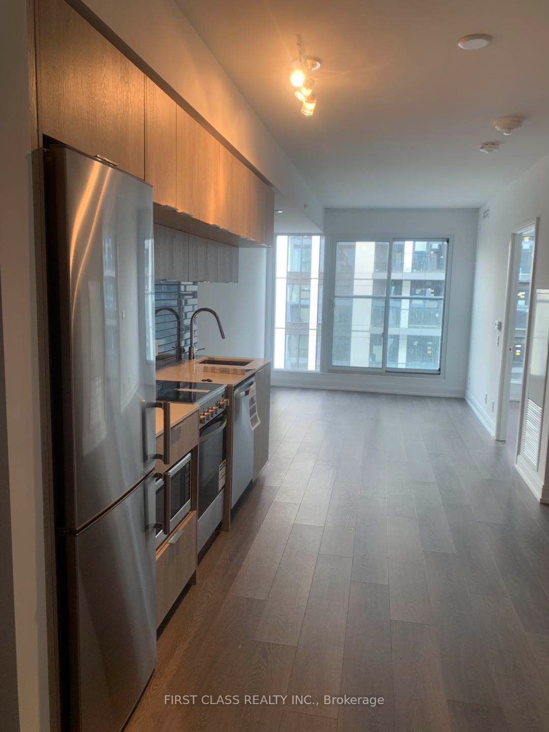 181 Dundas St E, unit 1712 for rent