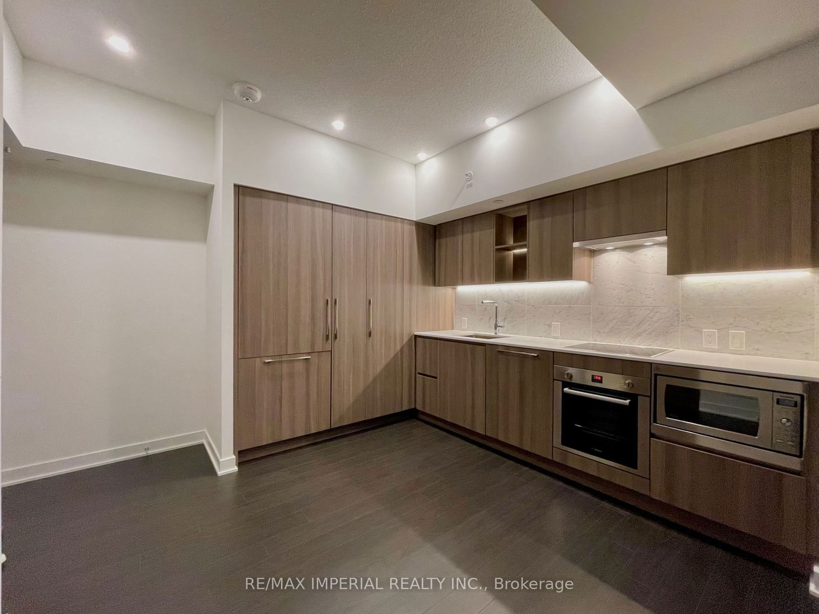 19 Bathurst St, unit 1211 for rent