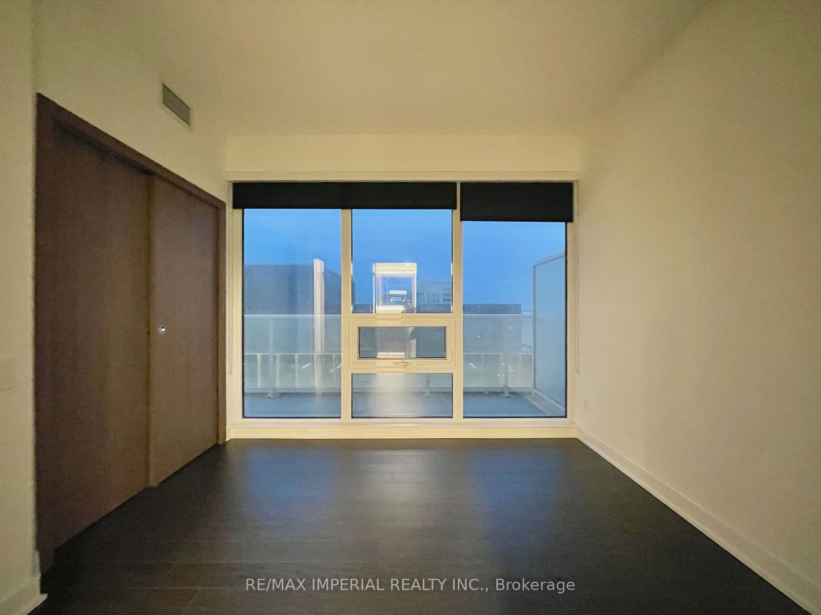 19 Bathurst St, unit 1211 for rent