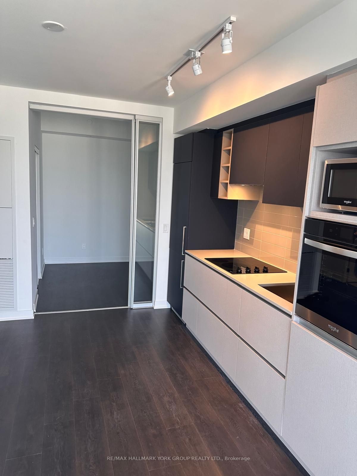 319 Jarvis St, unit LPH07 for rent