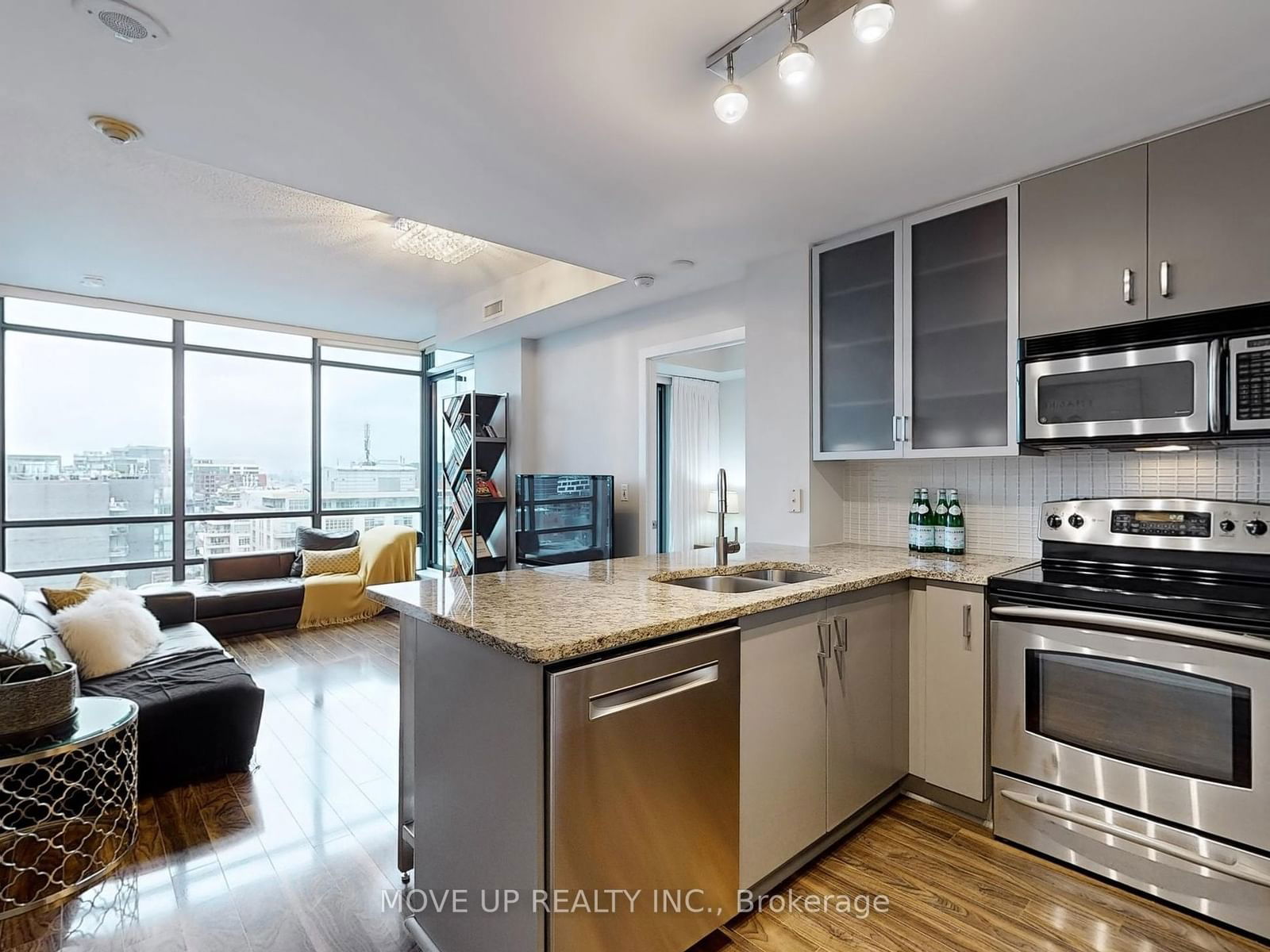 438 King St W, unit 1406 for sale