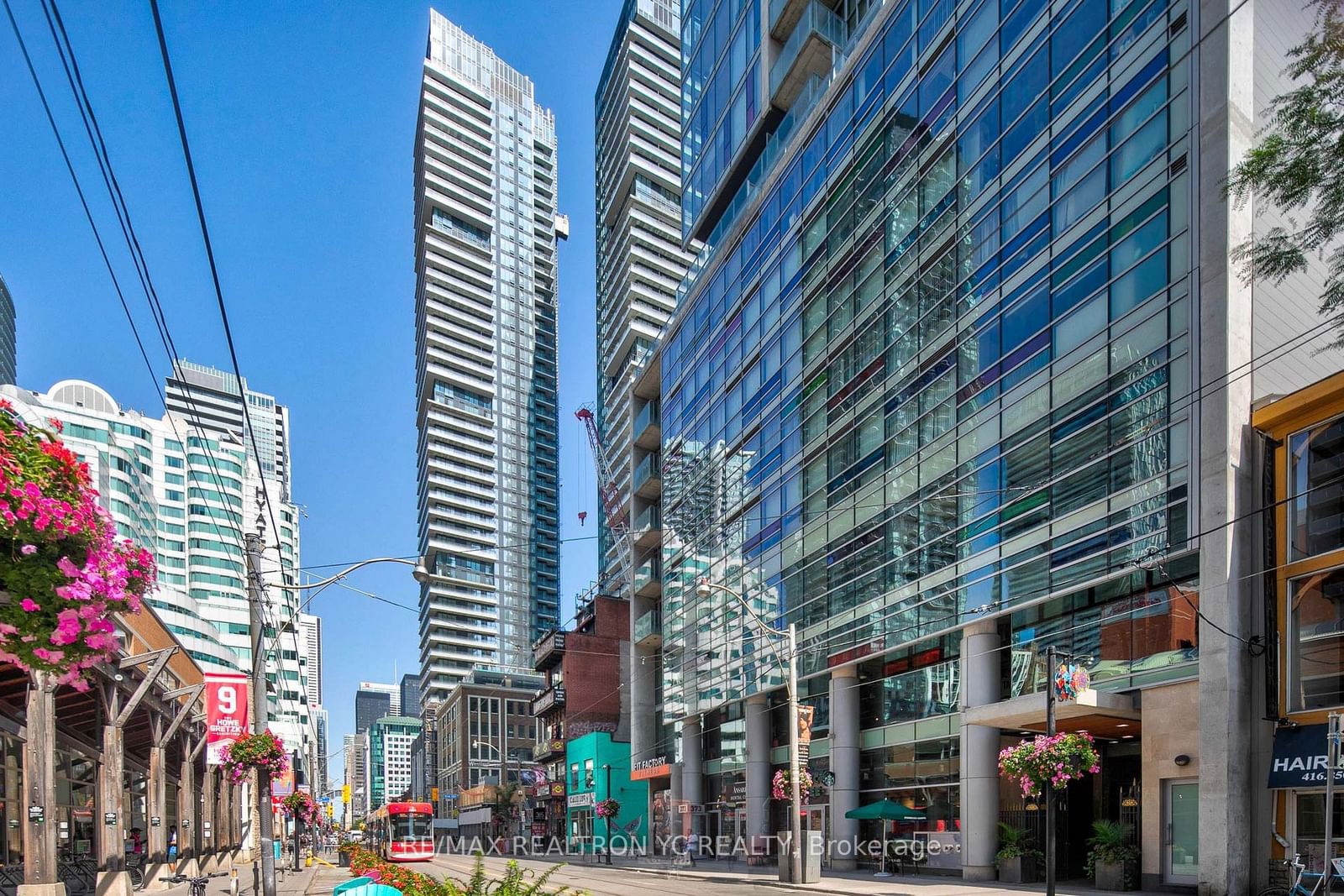 375 King St W, unit 1403 for sale