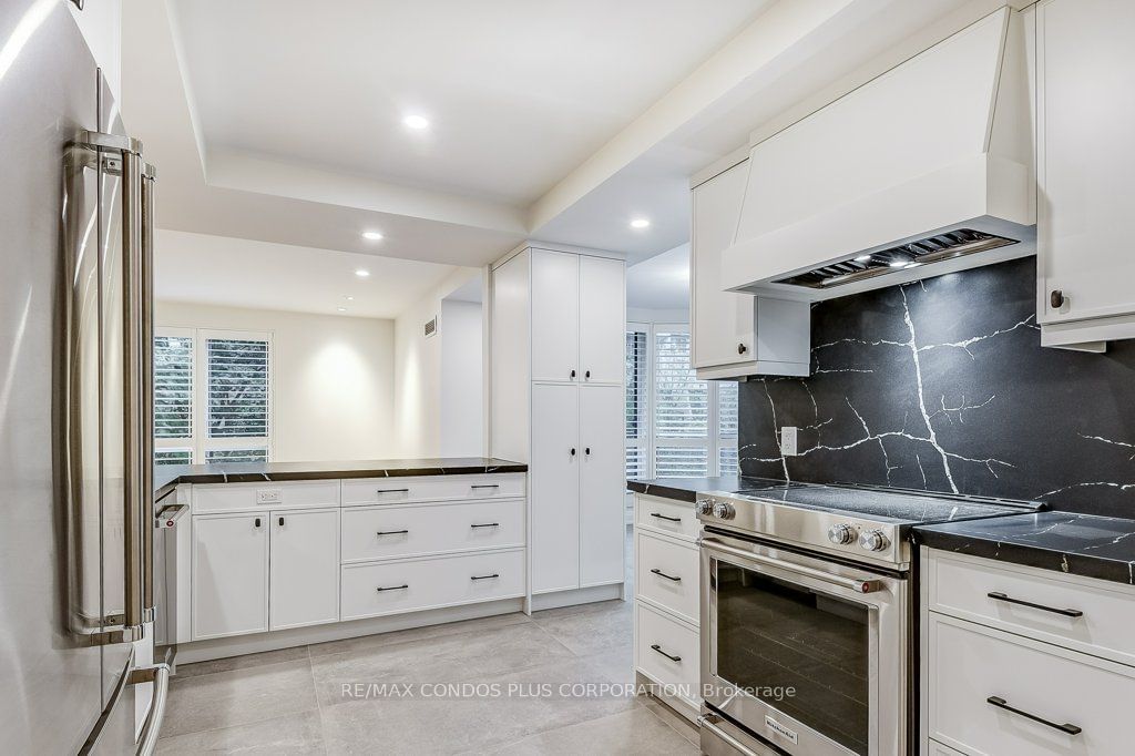 40 Rosehill Ave, unit 301 for sale