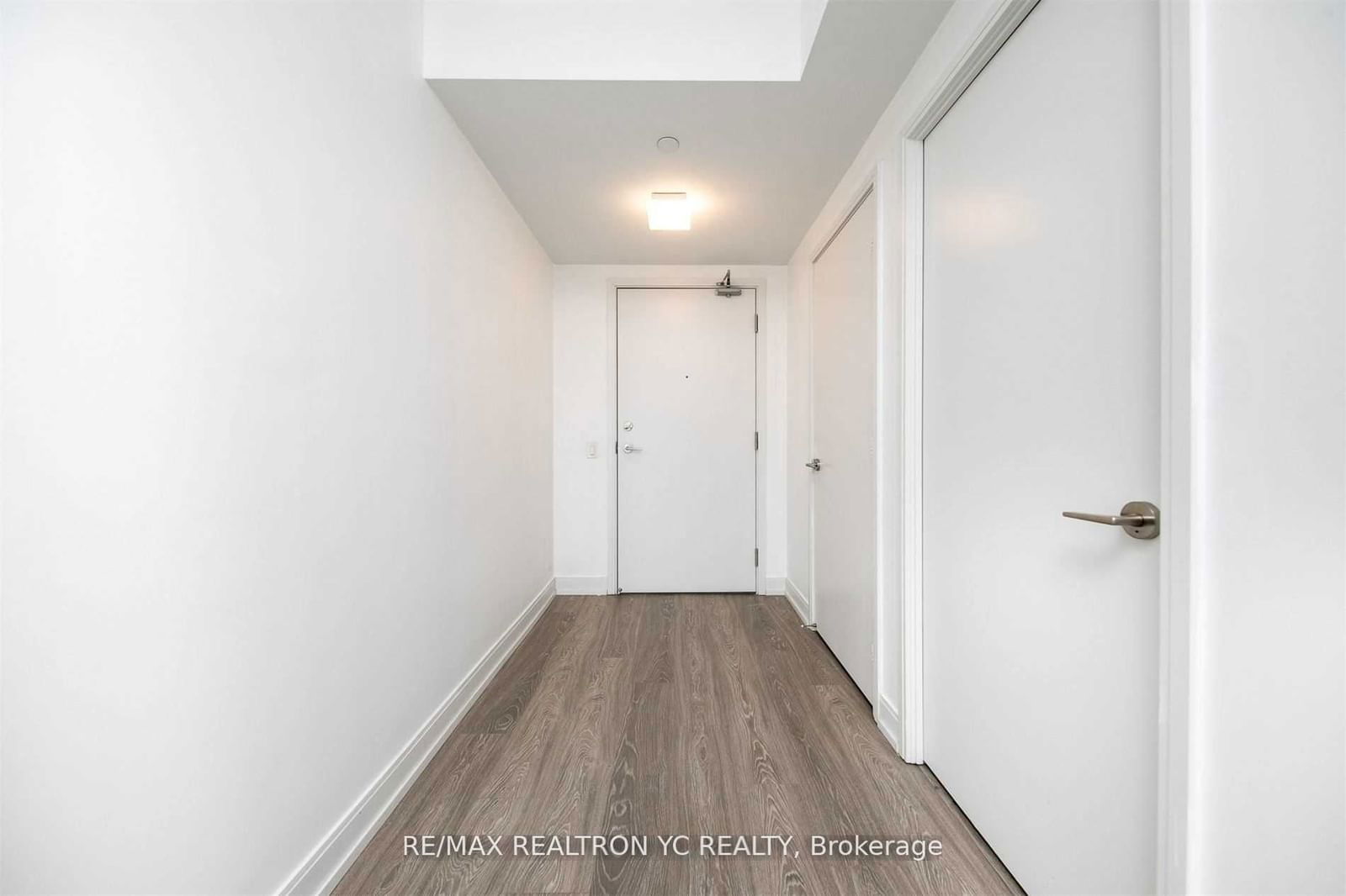 181 Dundas St E, unit 4007 for rent