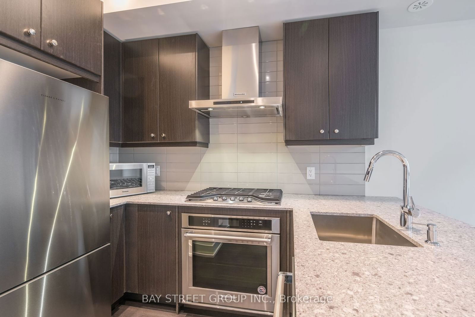 52 Holmes Ave W, unit 5 for rent