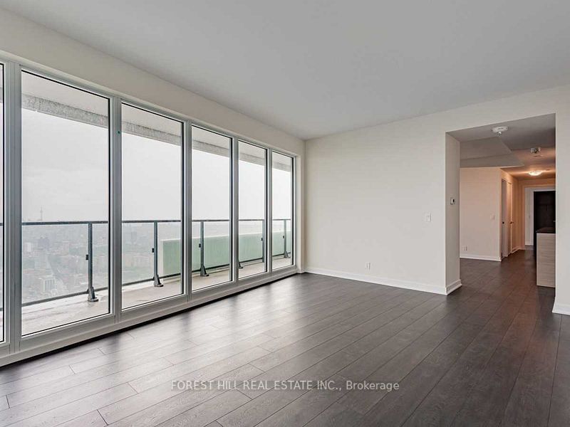 2221 Yonge St, unit 5802 for rent