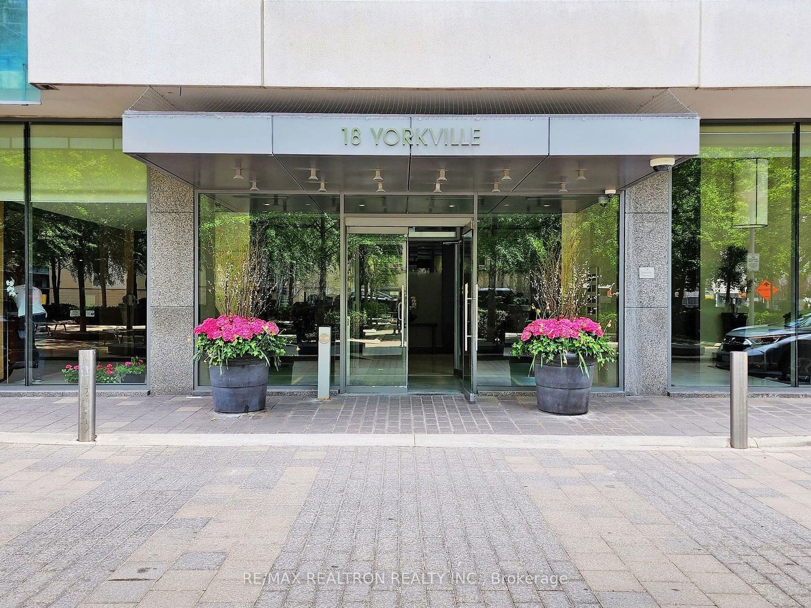 18 Yorkville Ave, unit 2504 for sale