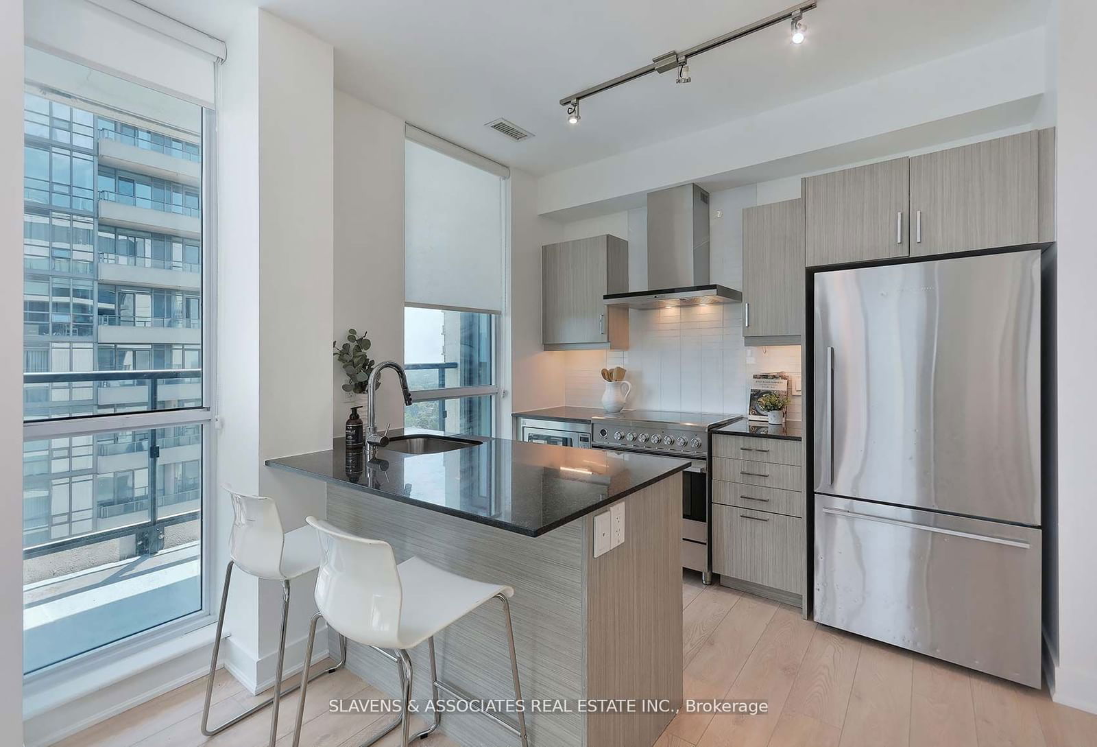 1486 Bathurst St, unit 1604 for sale