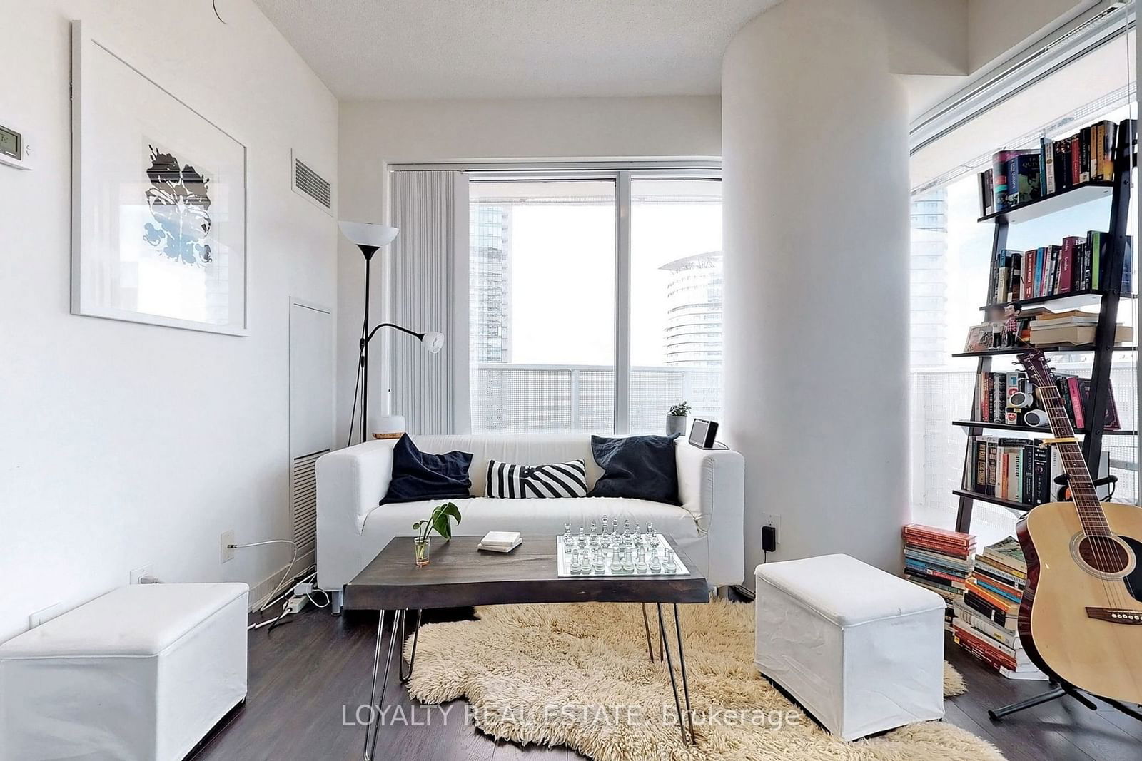 100 Harbour St, unit 5402 for rent