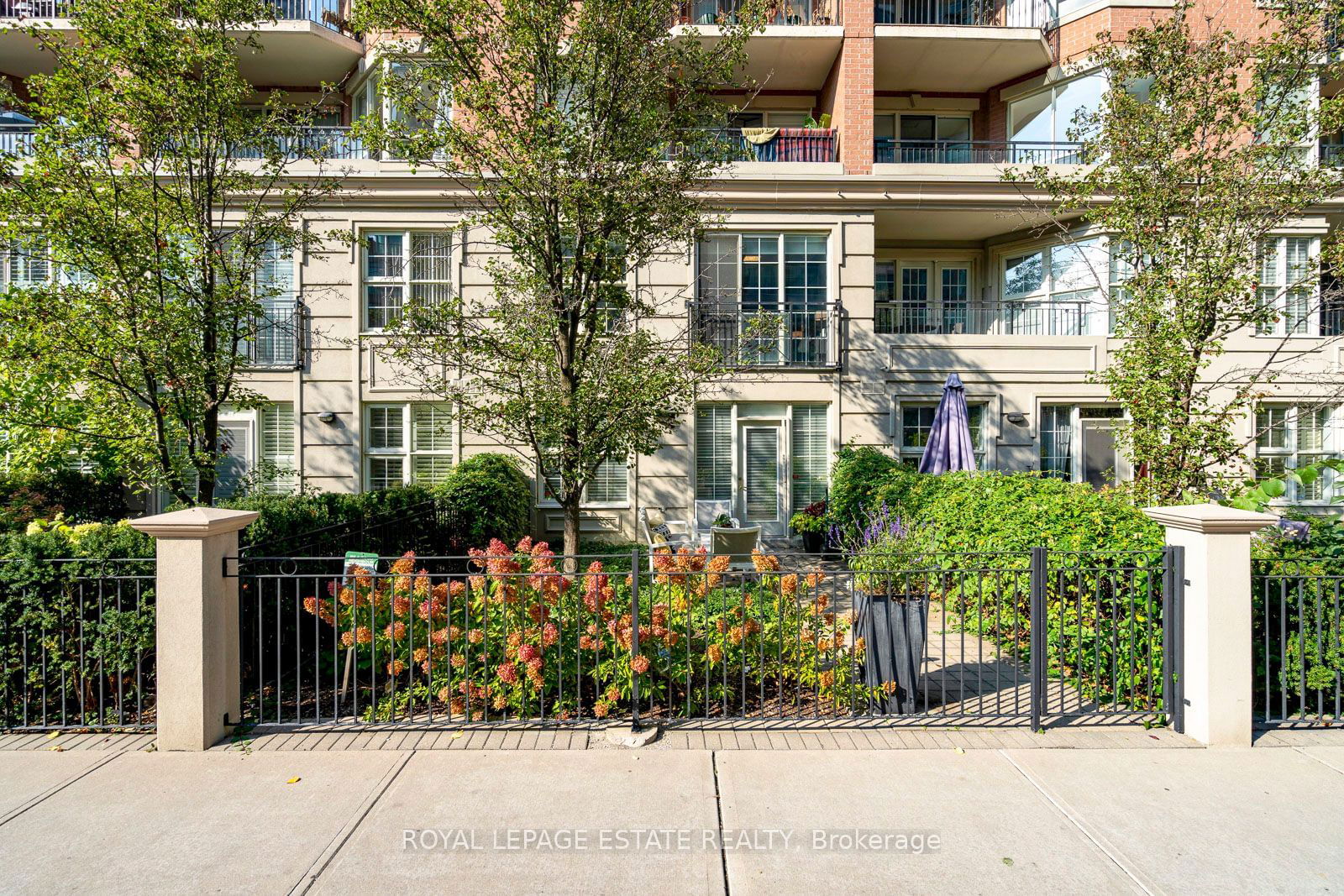 77 McMurrich St, unit 114 for sale