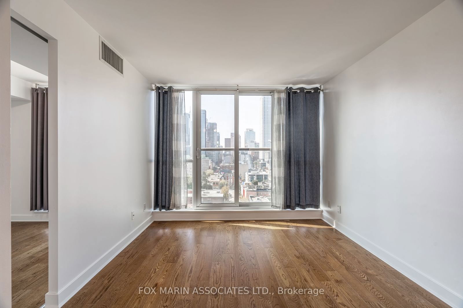 320 Richmond St E, unit 1512 for rent