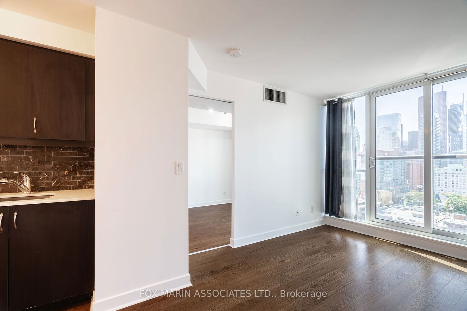 320 Richmond St E, unit 1512 for rent