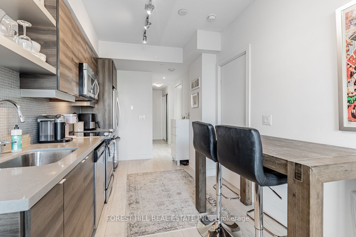 525 ADELAIDE St W, unit 806 for sale