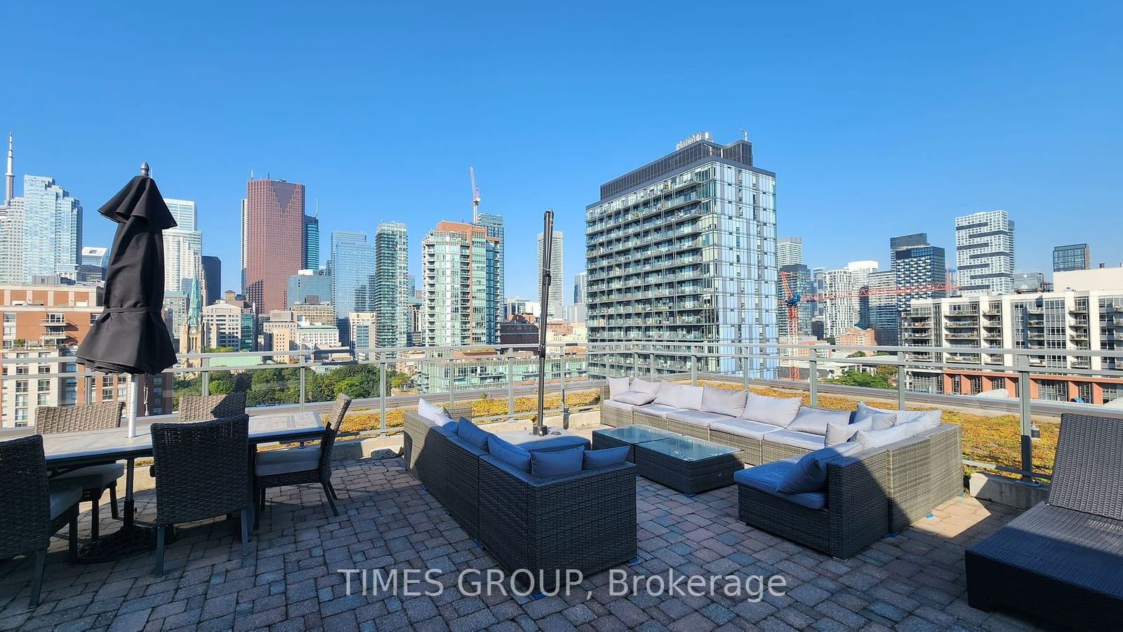 205 Frederick St, unit PH4 for rent