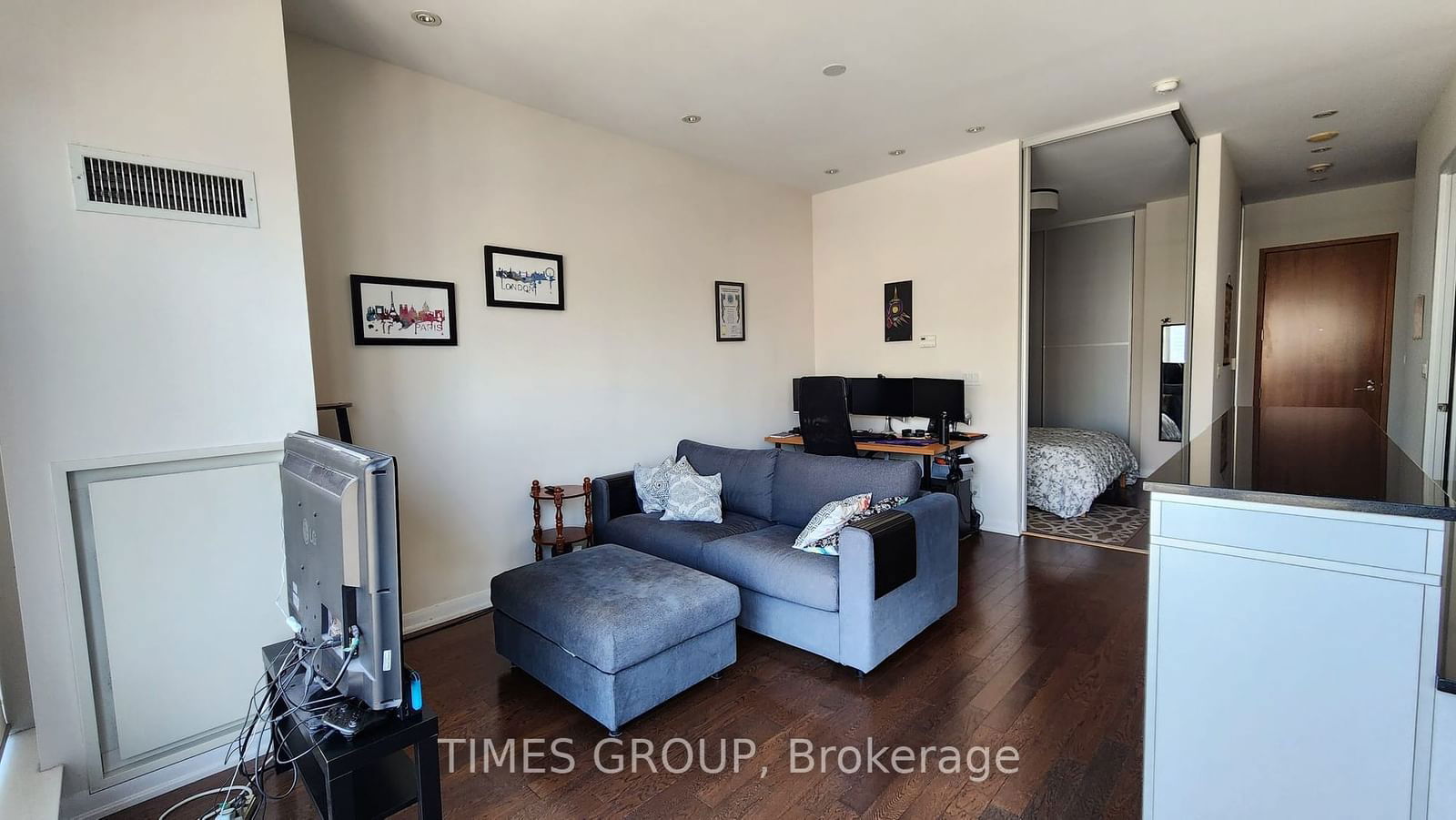 205 Frederick St, unit PH4 for rent