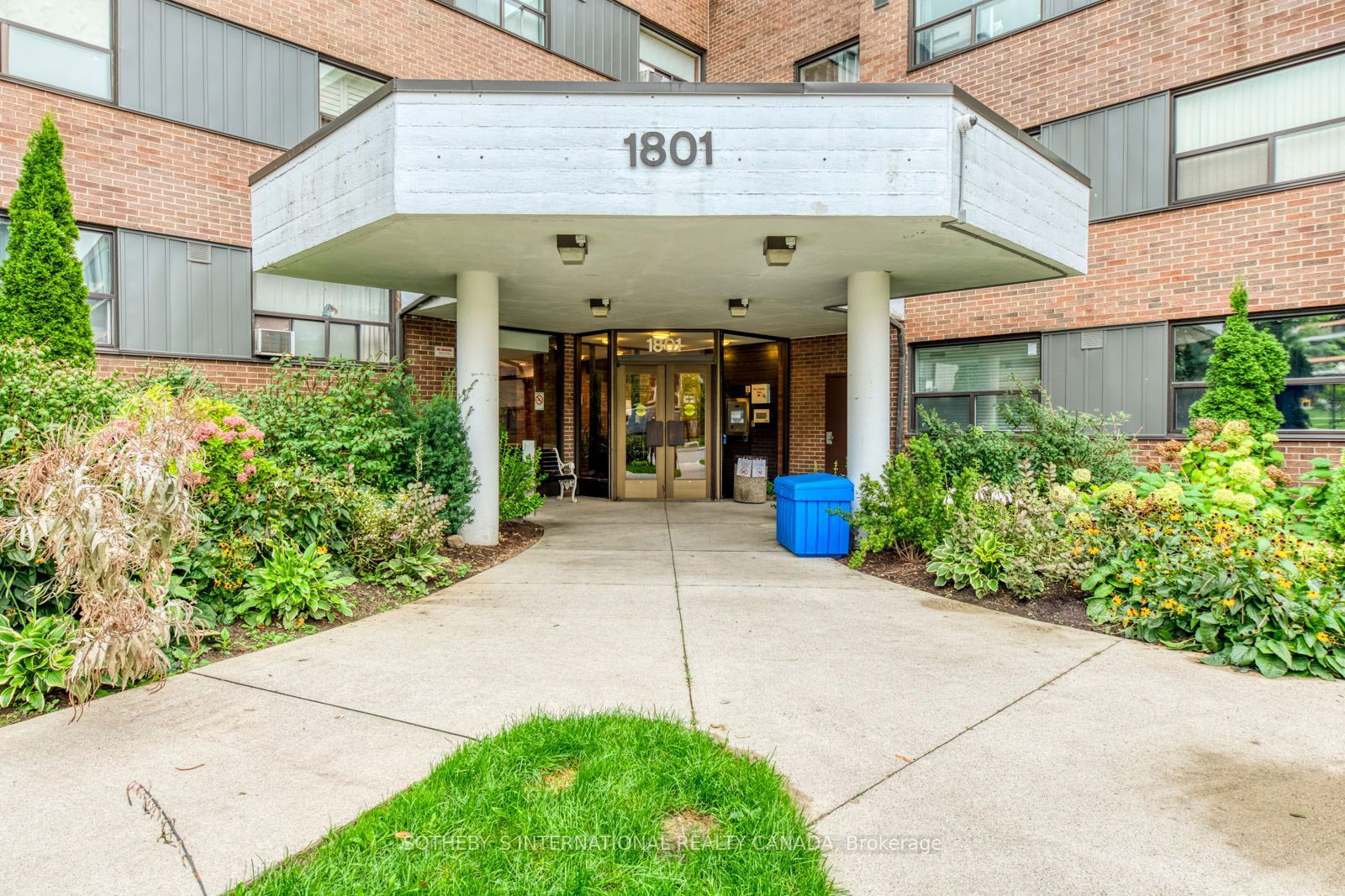 1801 O'Connor Dr, unit 211 for sale