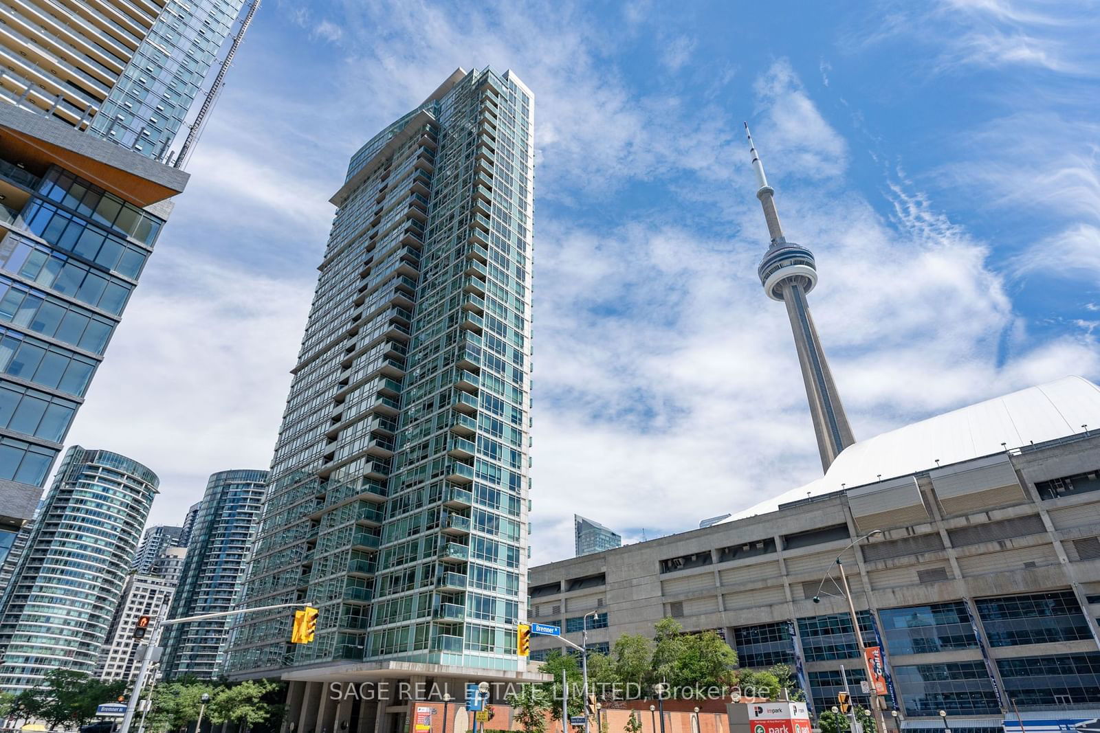 81 Navy Wharf Crt, unit 3311 for sale