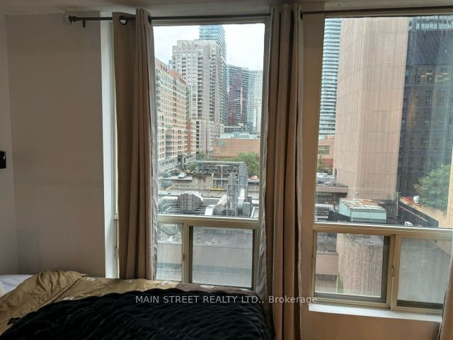 25 Grenville St, unit 601 for rent