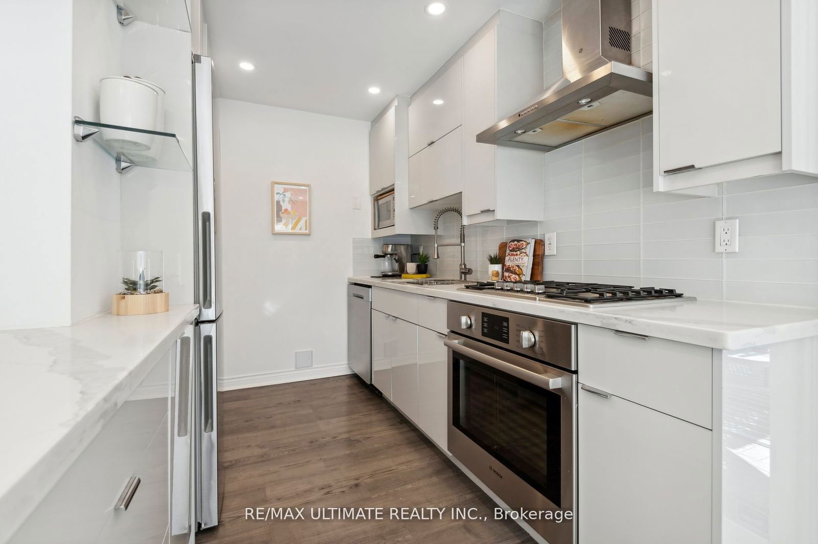 230 St. George St, unit 6 for sale