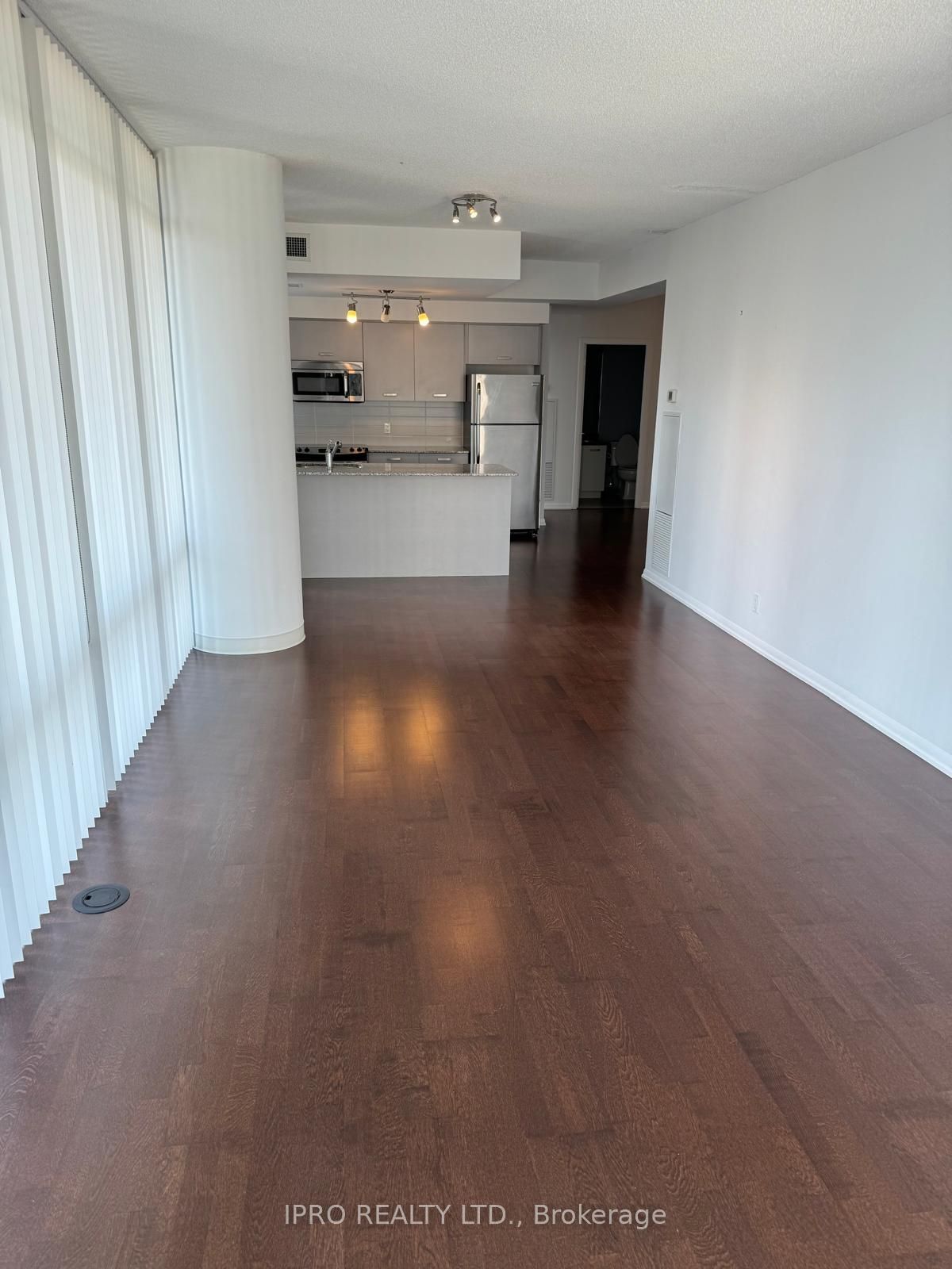 832 Bay St, unit 1405 for rent