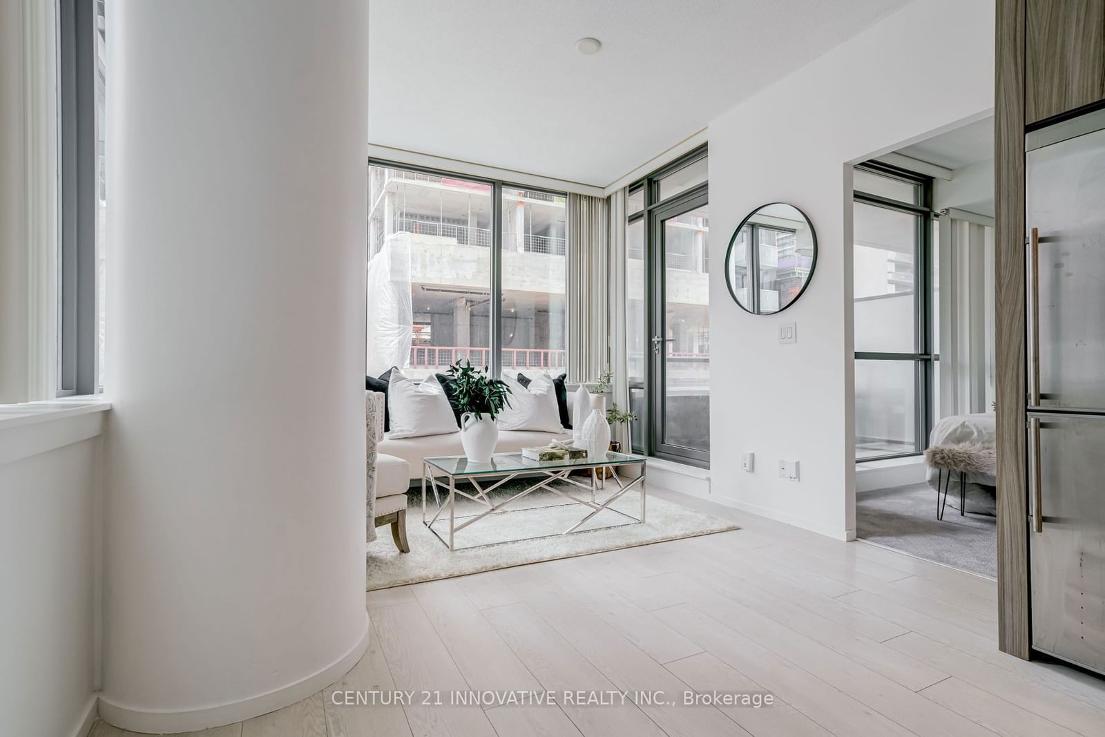 8 Charlotte St, unit #303 for rent