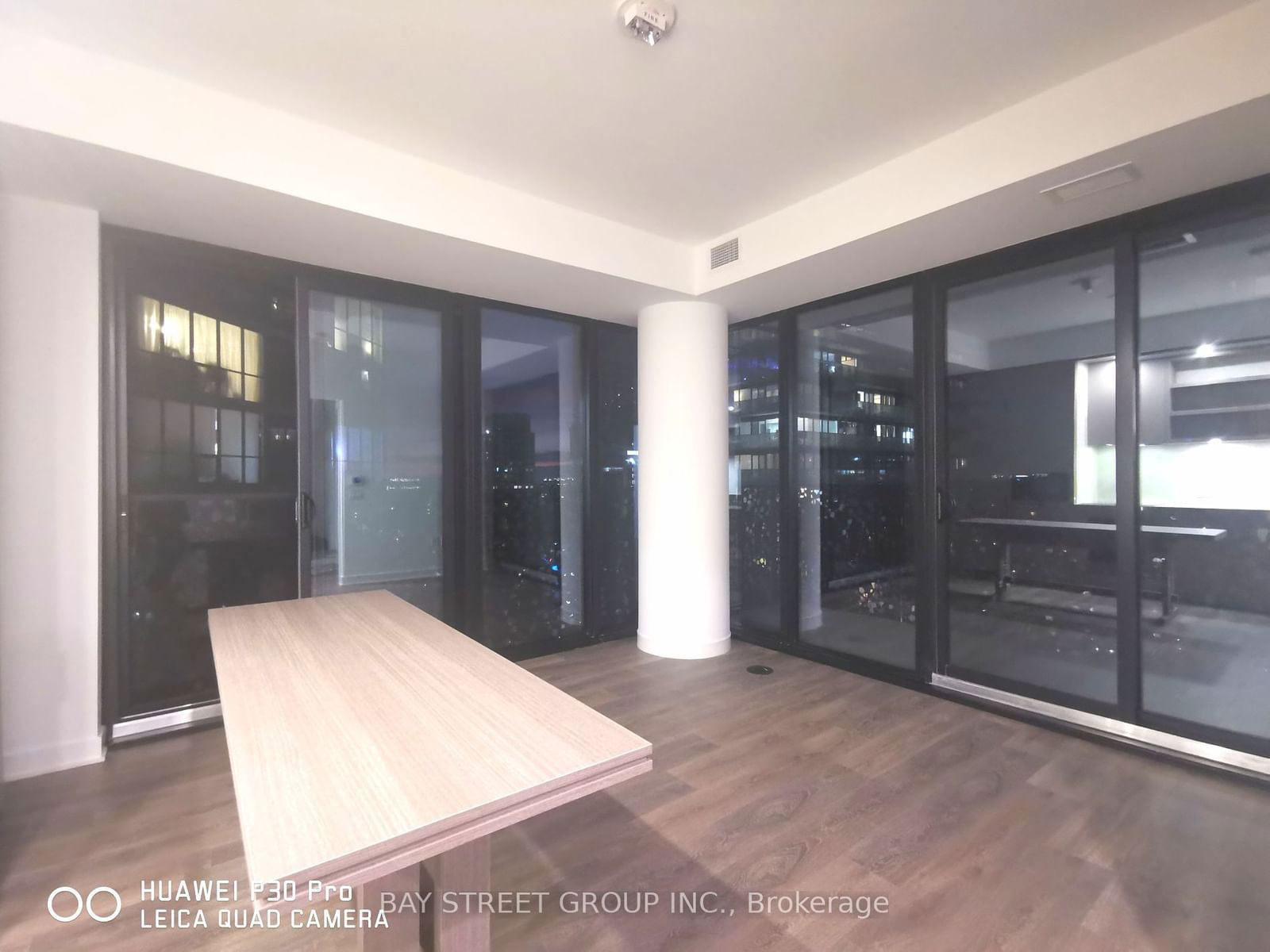 55 Charles St E, unit 4209 for rent