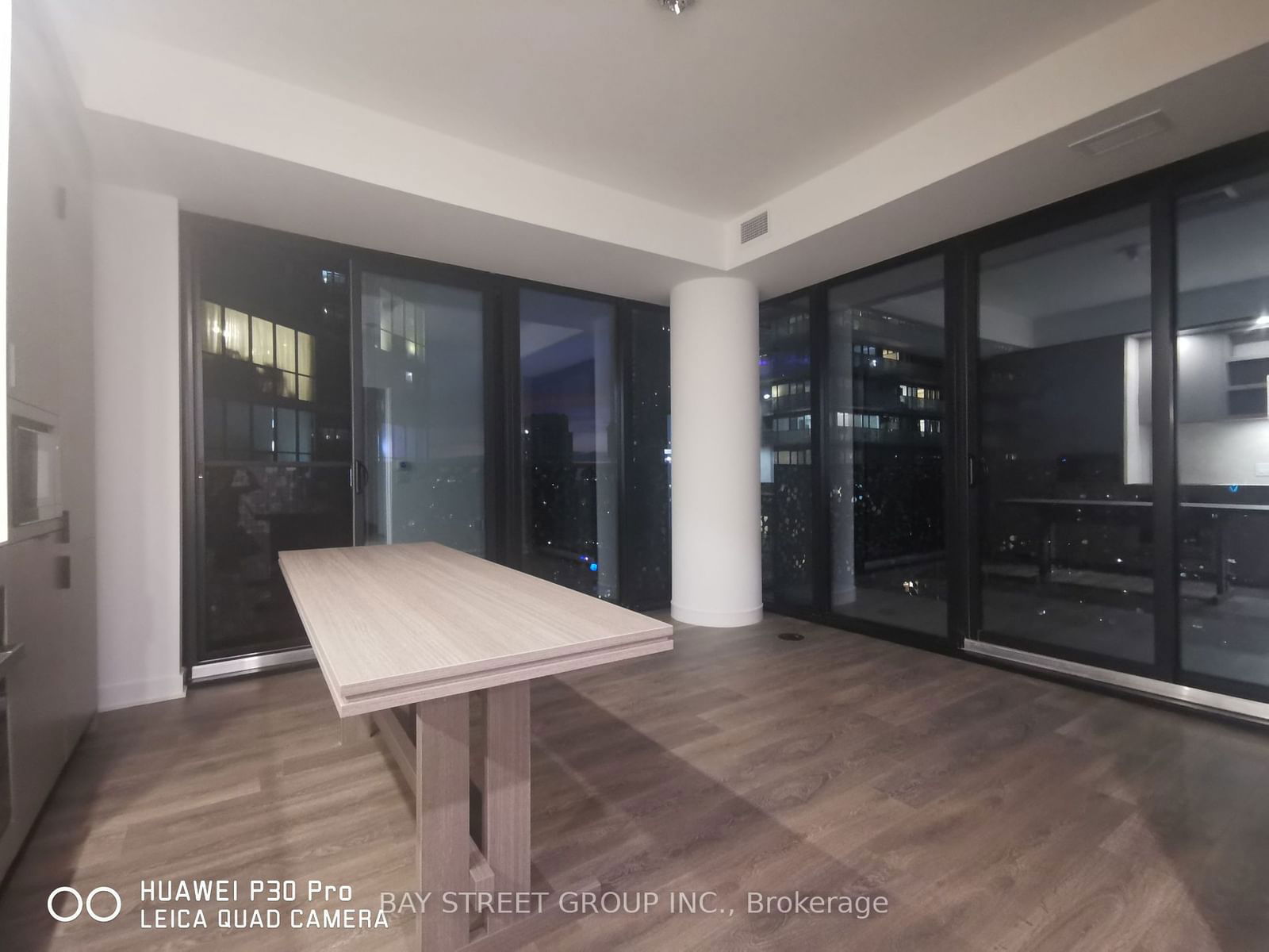 55 Charles St E, unit 4209 for rent