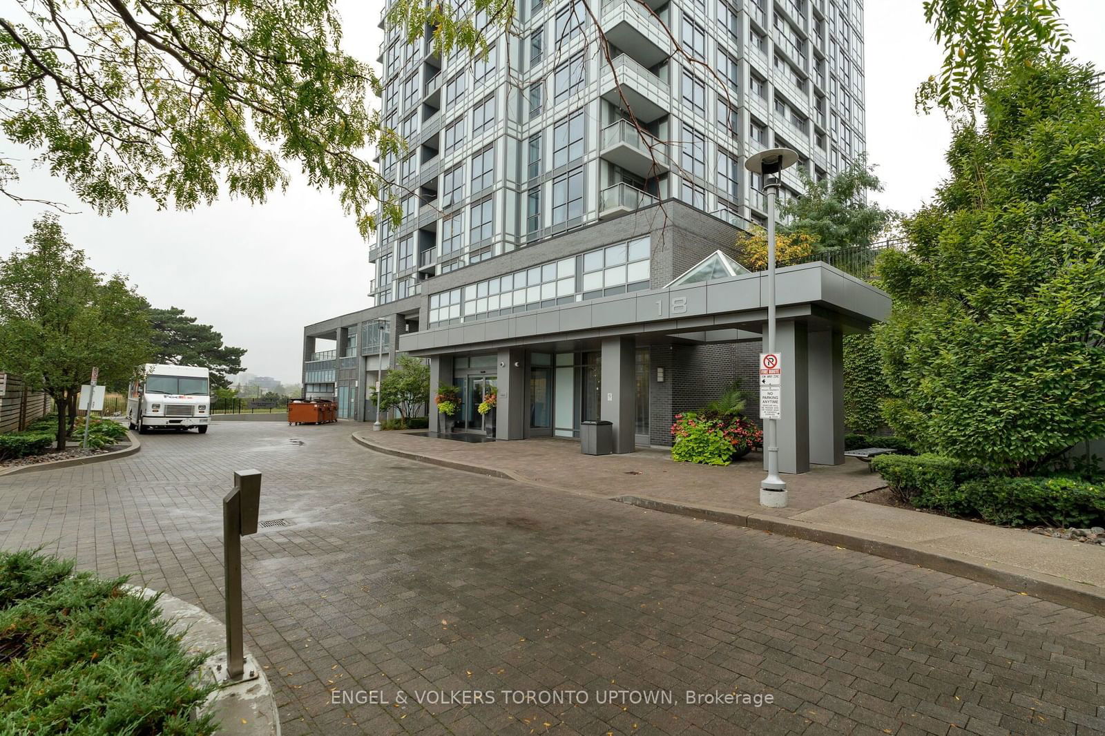 18 Graydon Hall Dr, unit 811 for sale