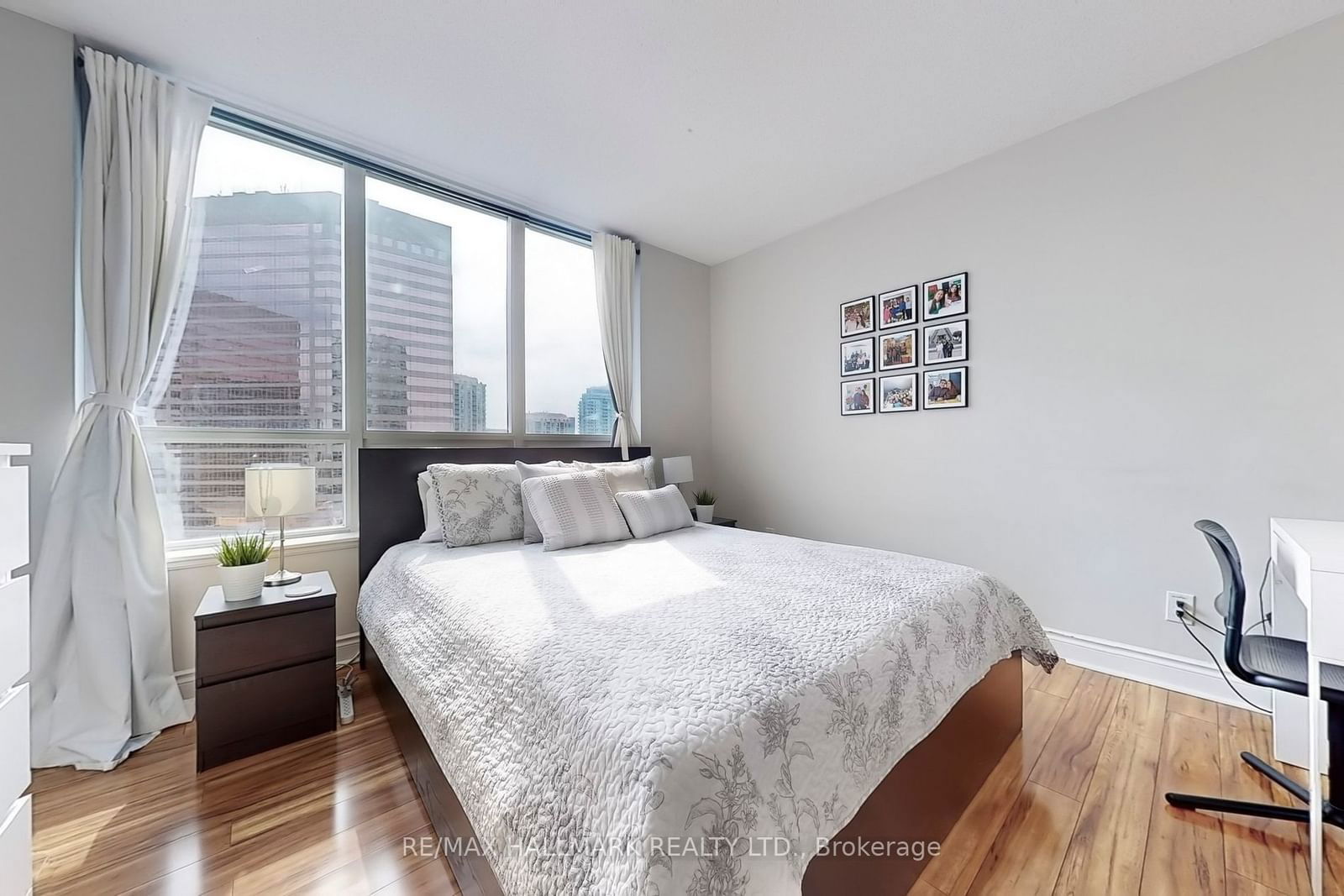 15 Greenview Ave, unit 1313 for sale