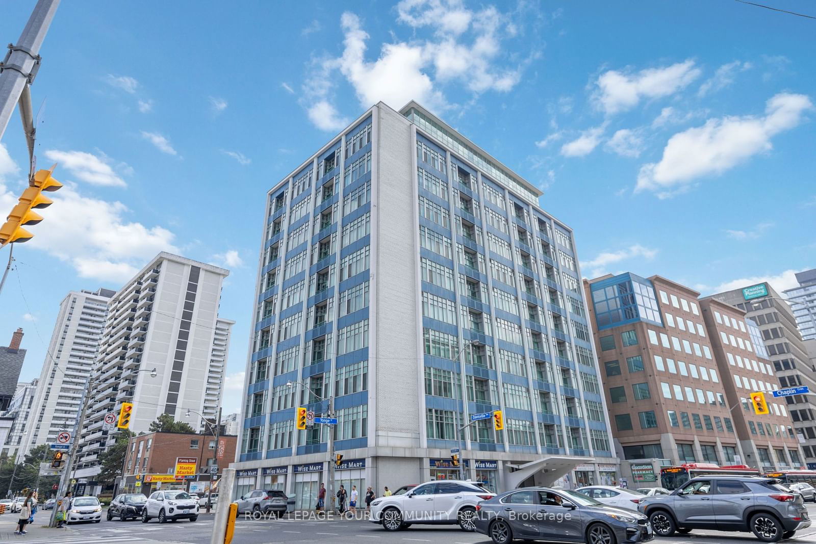 1901 Yonge St, unit 902 for sale