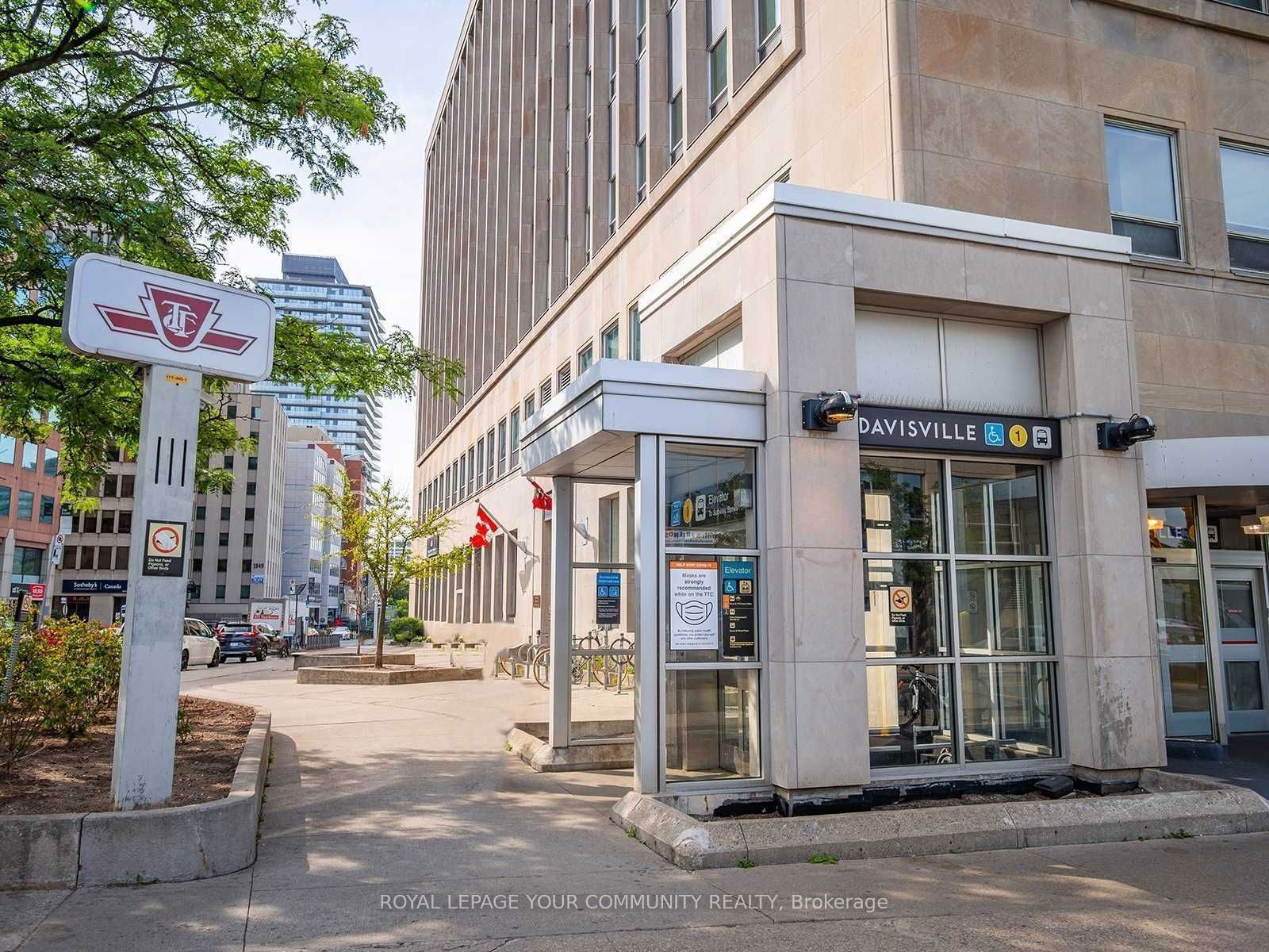 1901 Yonge St, unit 902 for sale