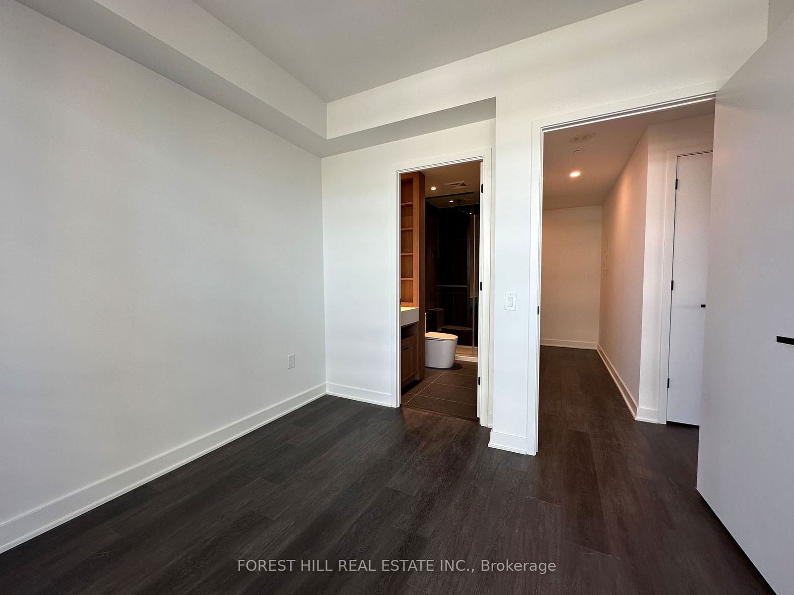 55 Charles St E, unit 4409 for rent