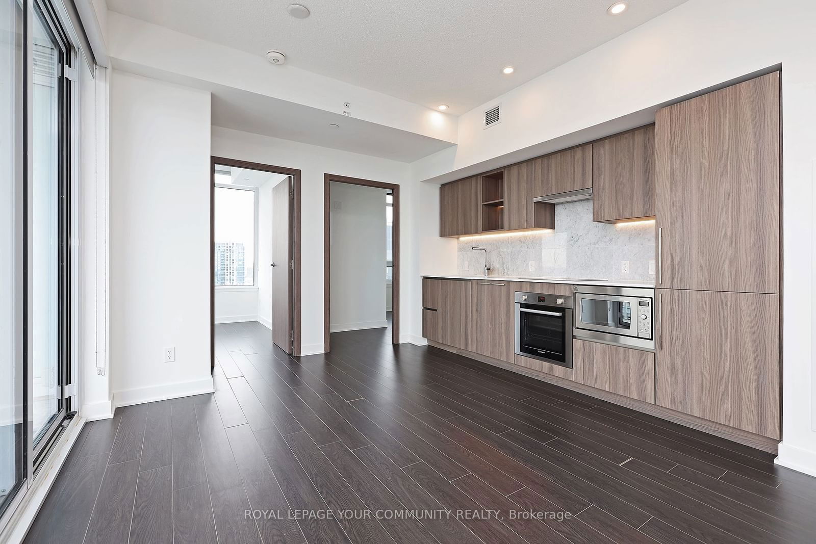 19 Bathurst St, unit 3512 for rent