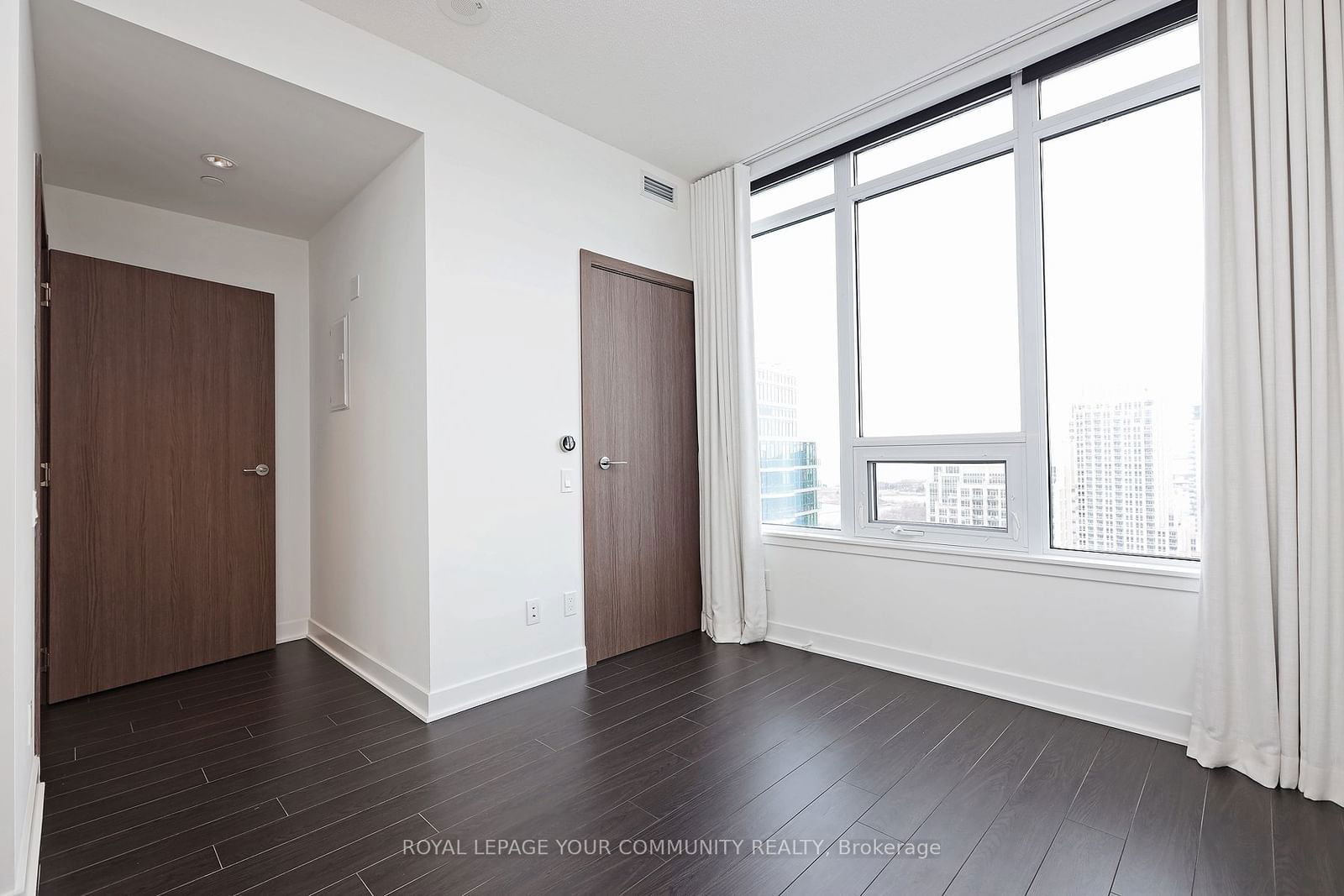 19 Bathurst St, unit 3512 for rent