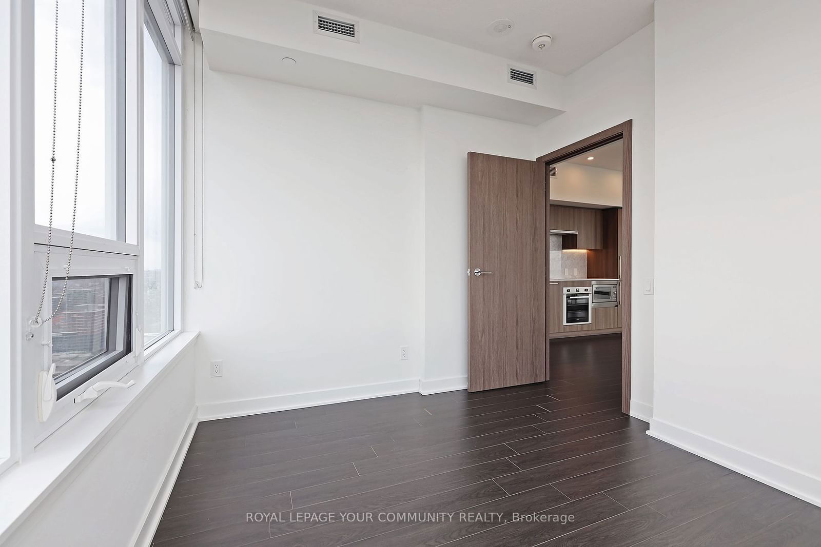 19 Bathurst St, unit 3512 for rent