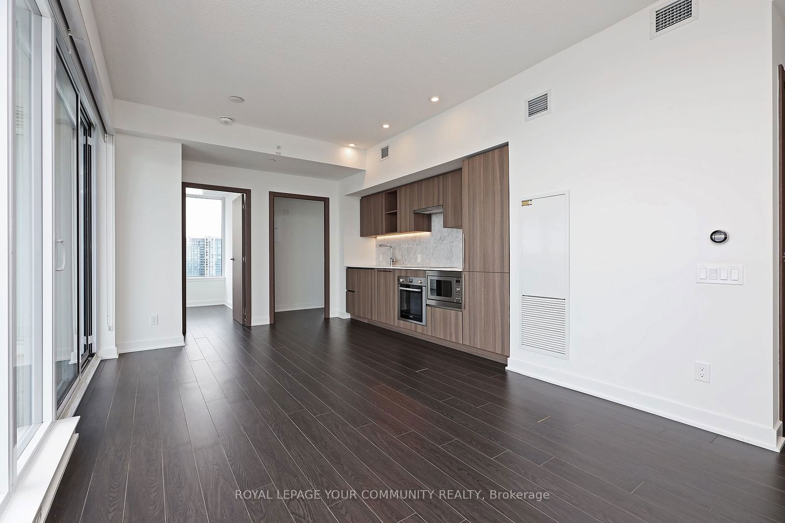 19 Bathurst St, unit 3512 for rent