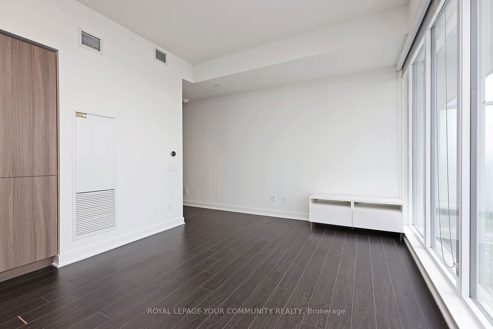 19 Bathurst St, unit 3512 for rent