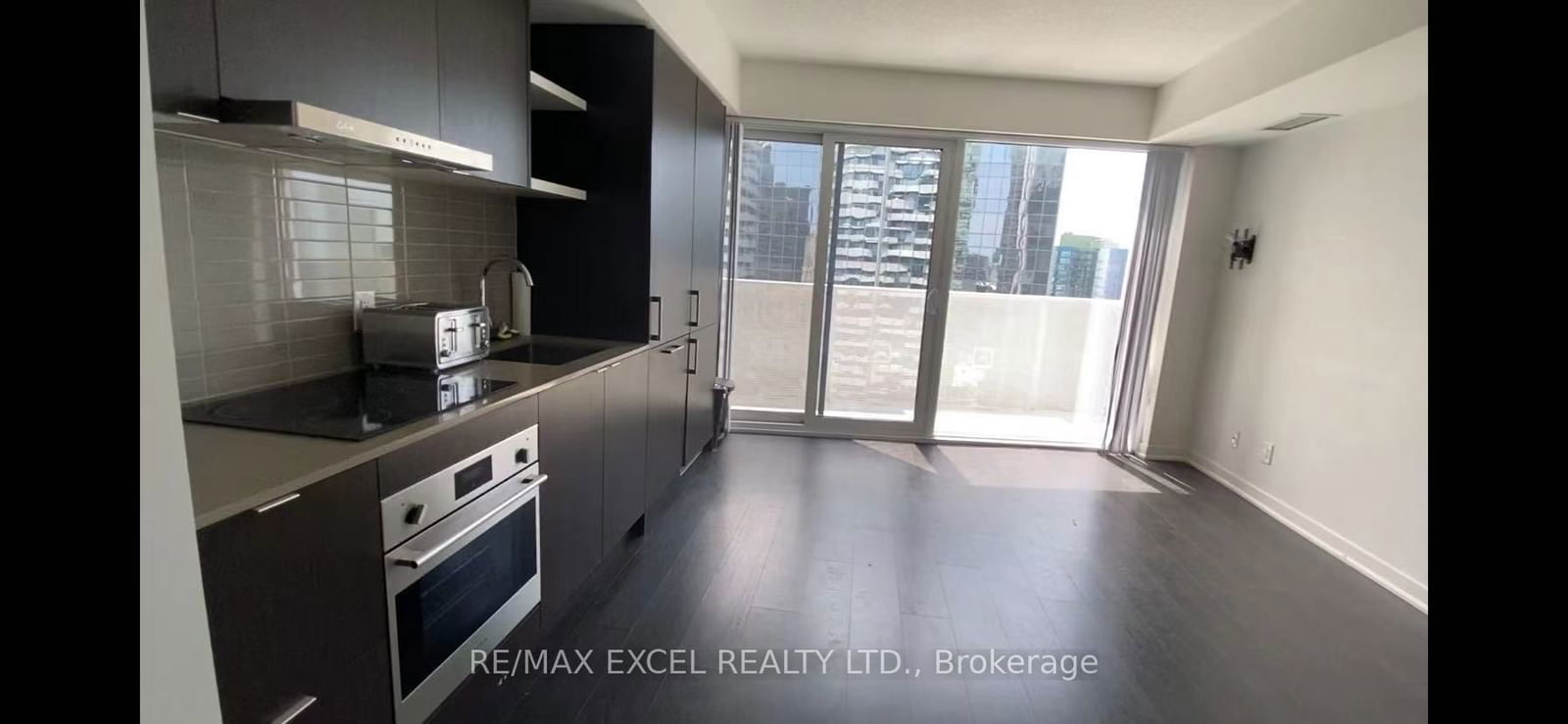 100 Harbour St, unit 3208 for sale