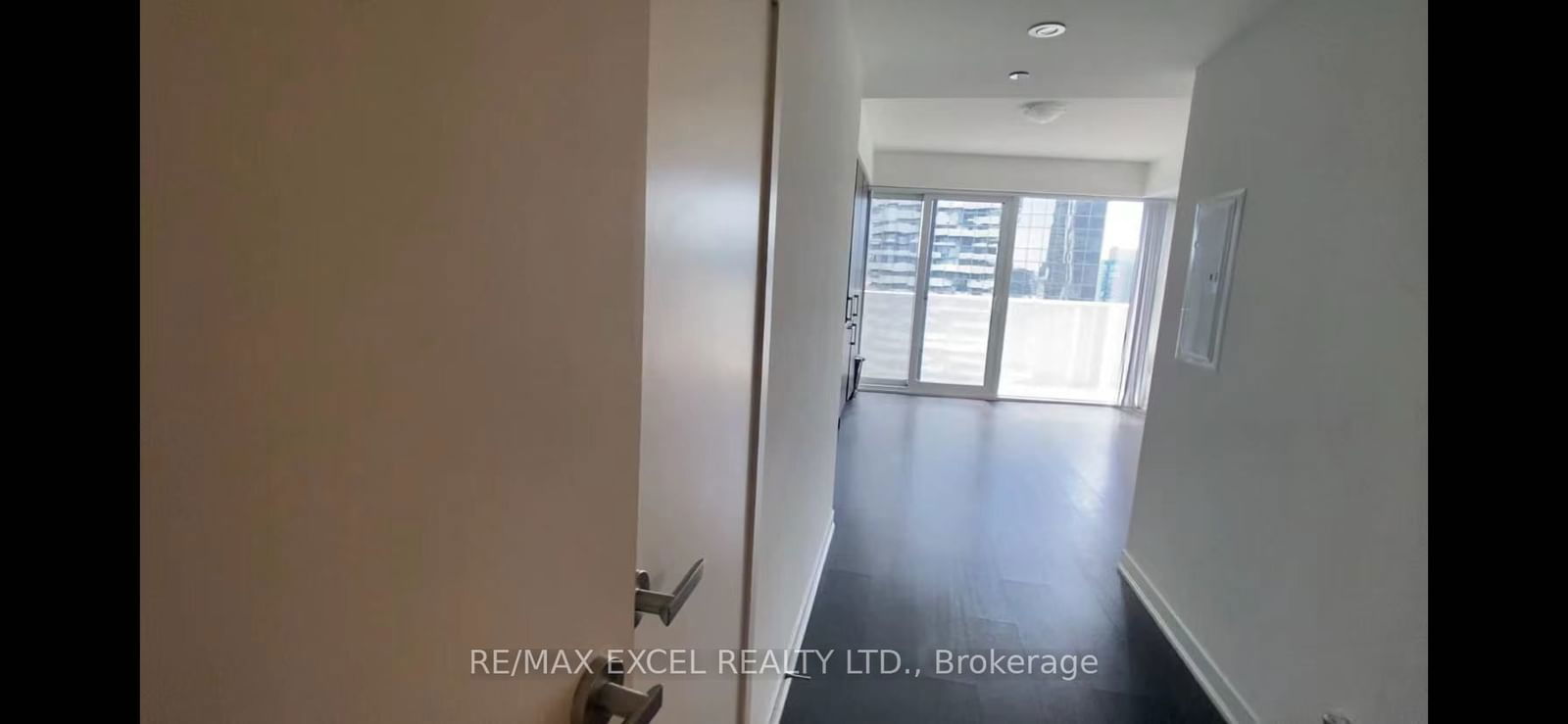 100 Harbour St, unit 3208 for sale