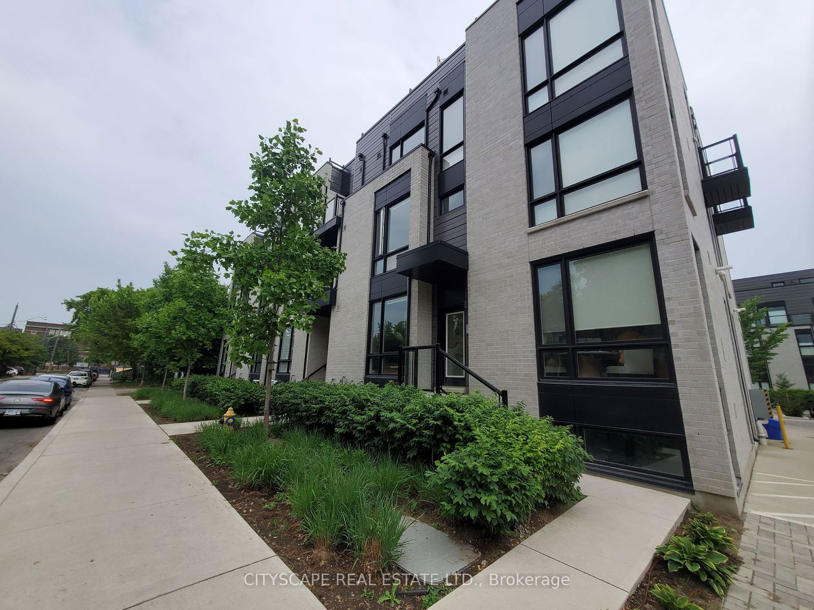 Brockton Commons Townhouses, West End, Toronto