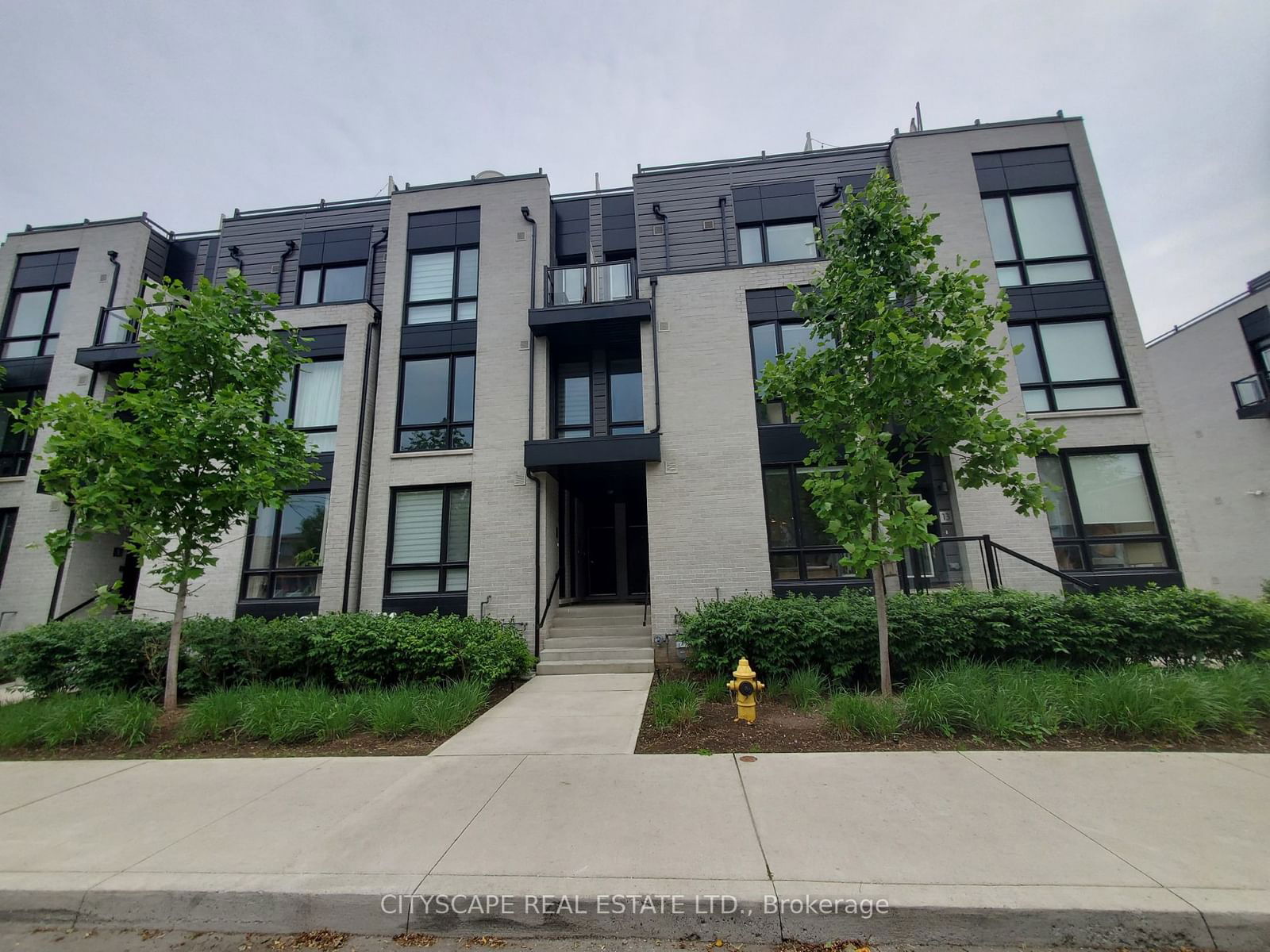 Brockton Commons Townhouses, West End, Toronto