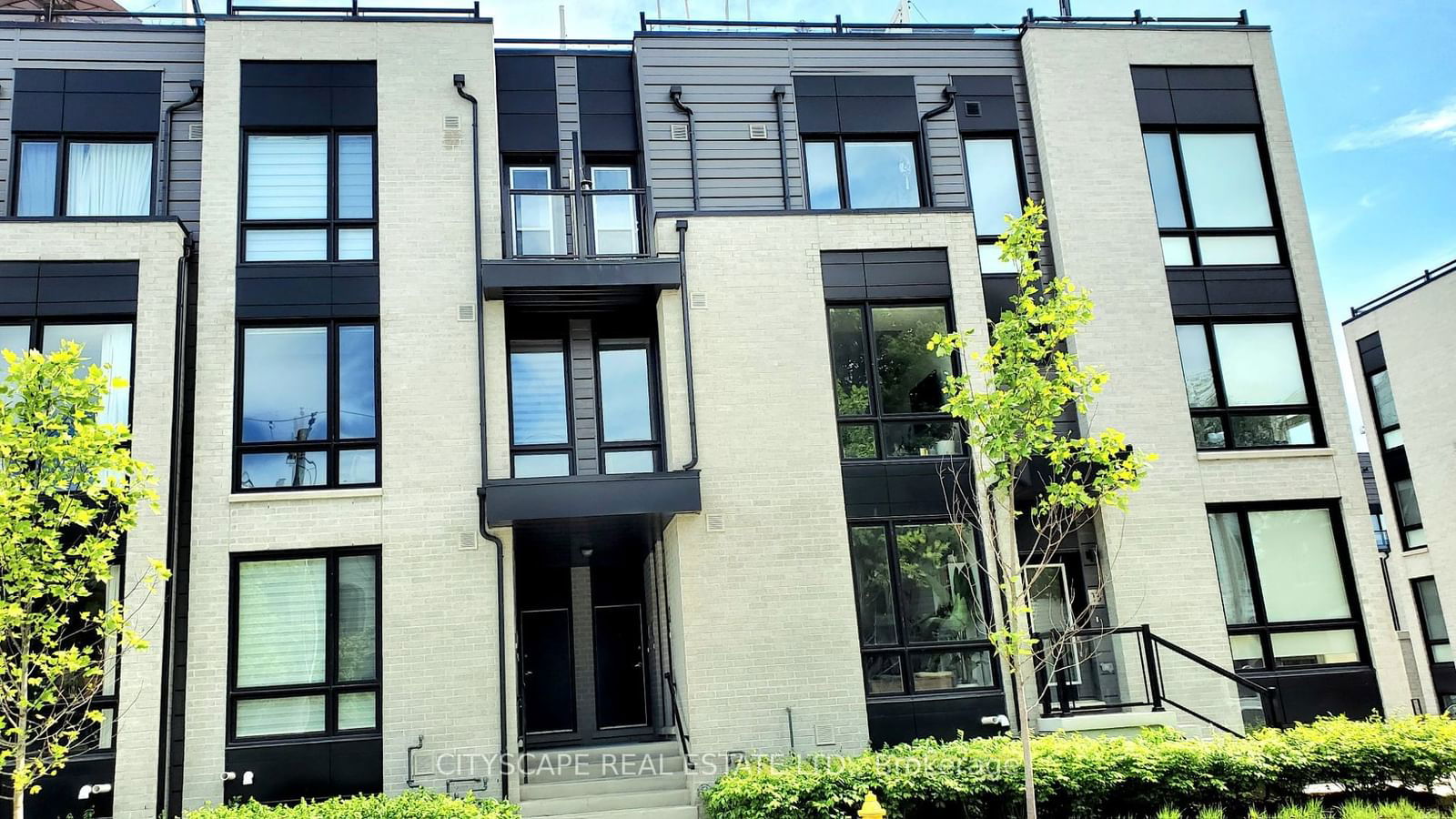 Brockton Commons Townhouses, West End, Toronto