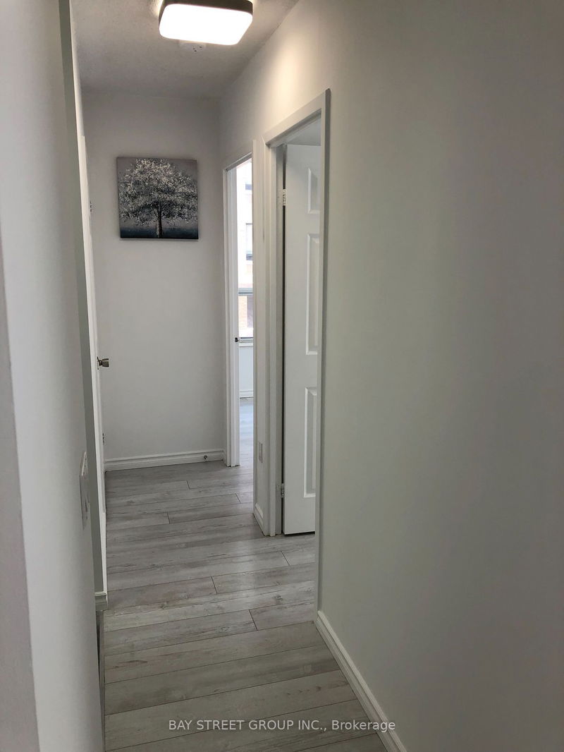 284 Bloor St W, unit 308 for sale