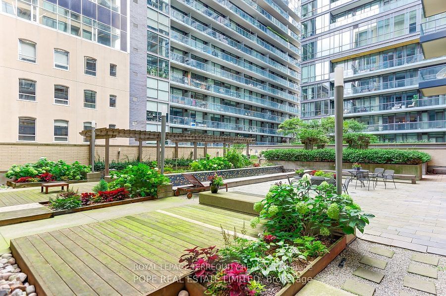 438 King St W, unit 602 for sale