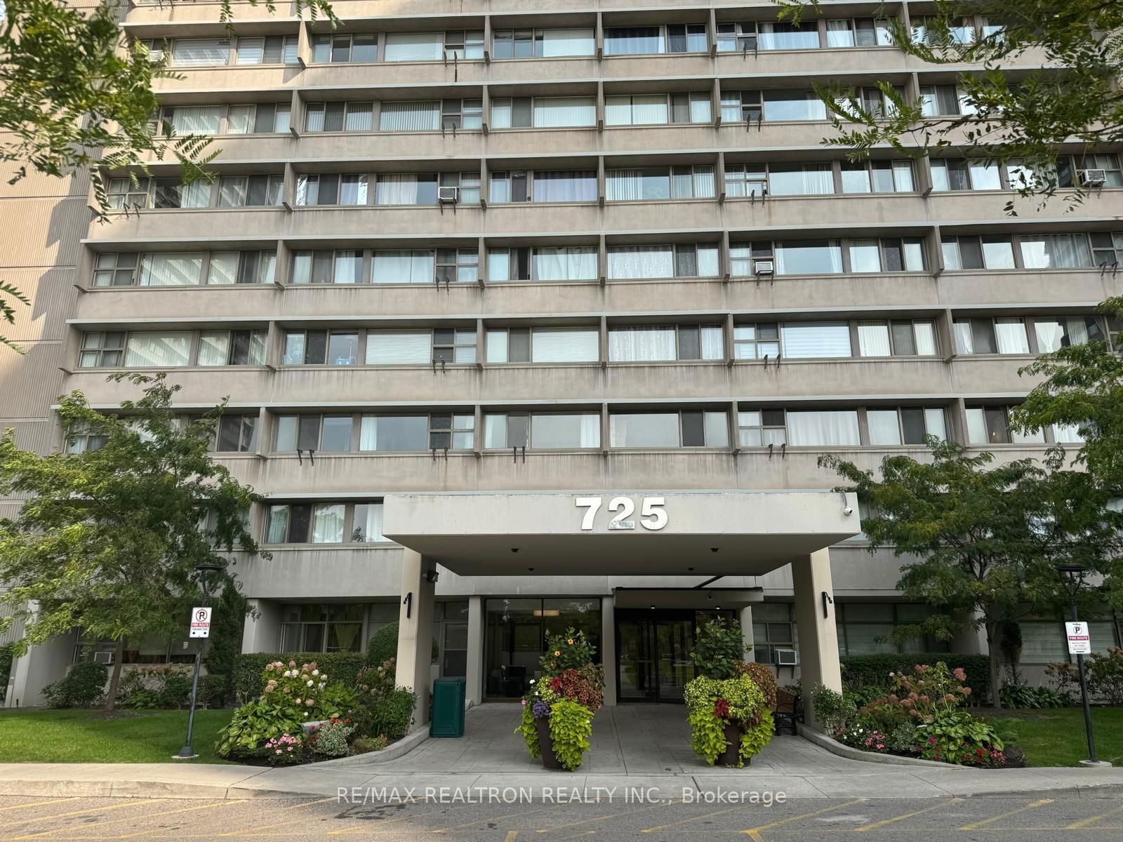 725 Don Mills Rd, unit 305 for rent